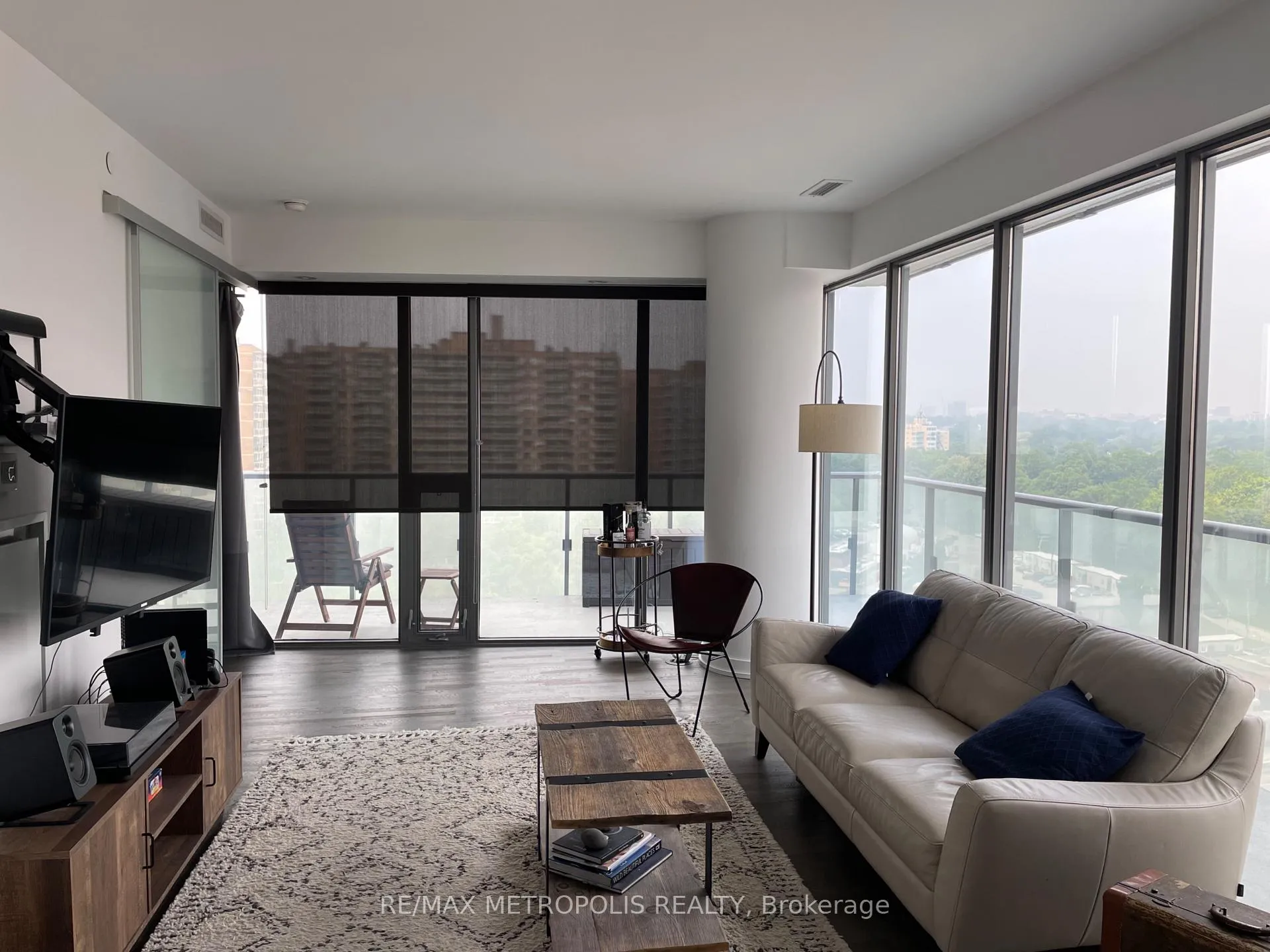 Photo 2 of Unit 1204, 1815 Yonge Street, Toronto, Mount Pleasant West — HOMEH