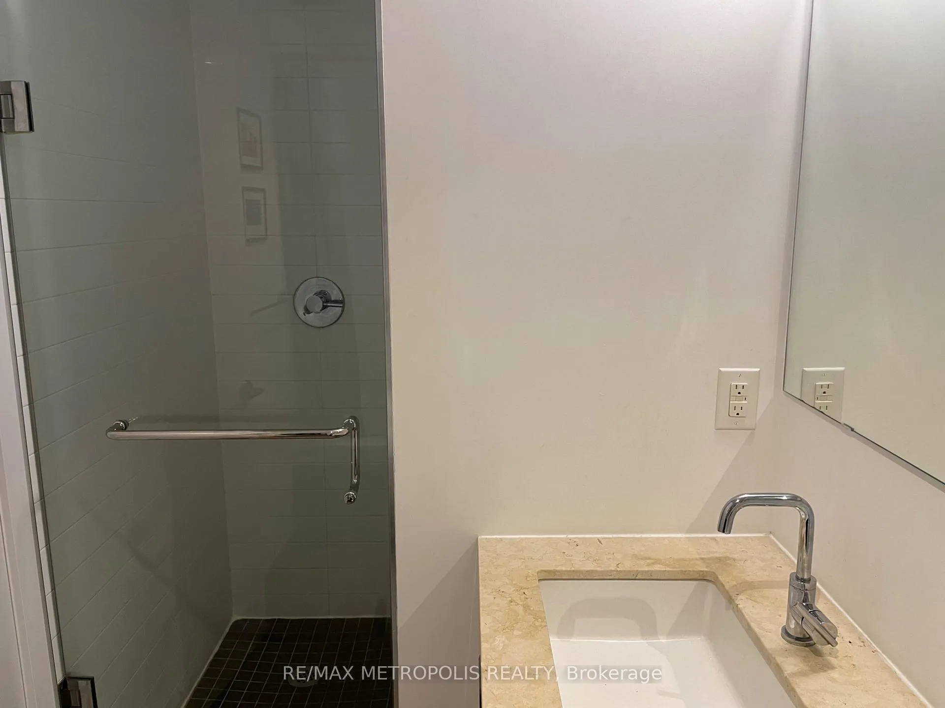 Photo 5 of Unit 1204, 1815 Yonge Street, Toronto, Mount Pleasant West — HOMEH