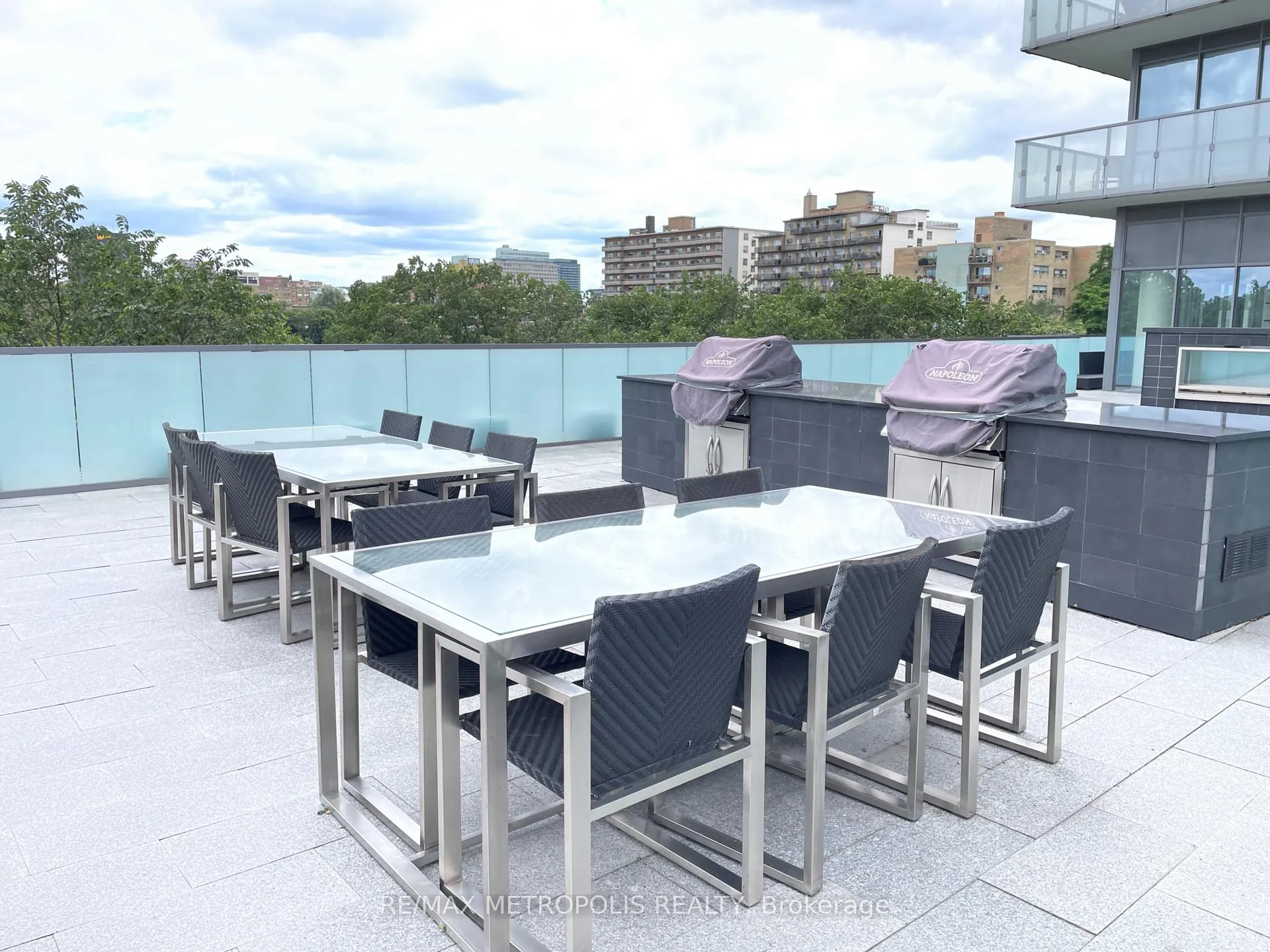Photo 8 of Unit 1204, 1815 Yonge Street, Toronto, Mount Pleasant West — HOMEH