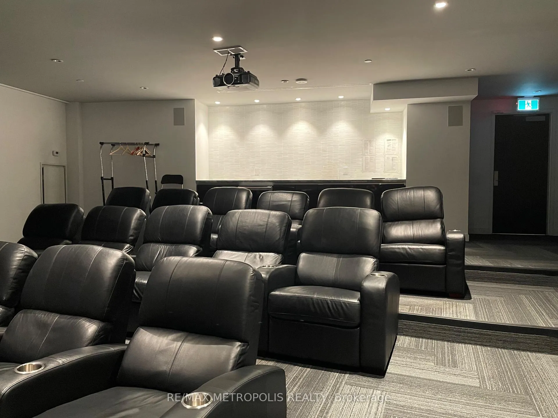 Photo 10 of Unit 1204, 1815 Yonge Street, Toronto, Mount Pleasant West — HOMEH