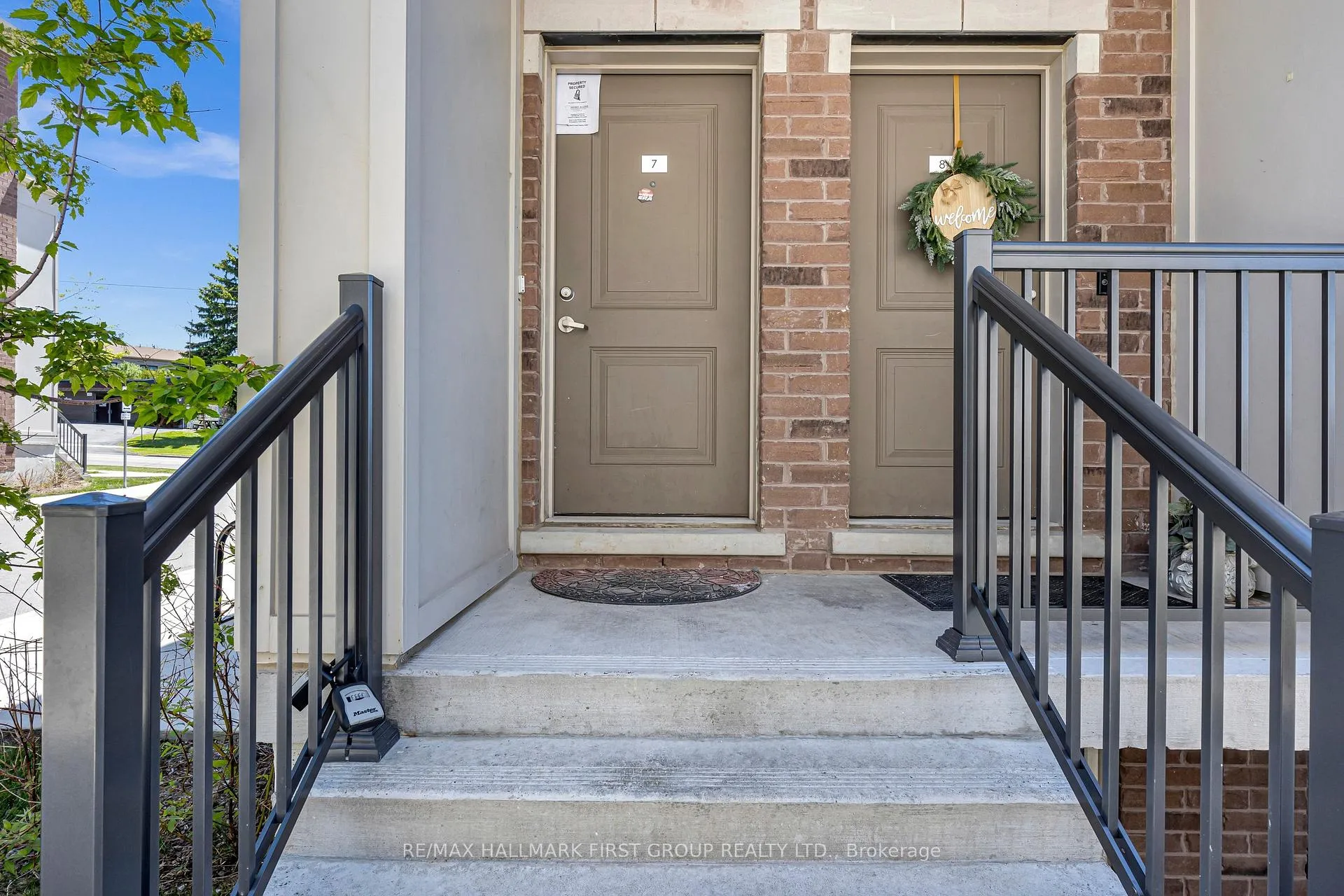 Photo 2 of Unit 7, 490 Beresford Path, Oshawa, Central — HOMEH