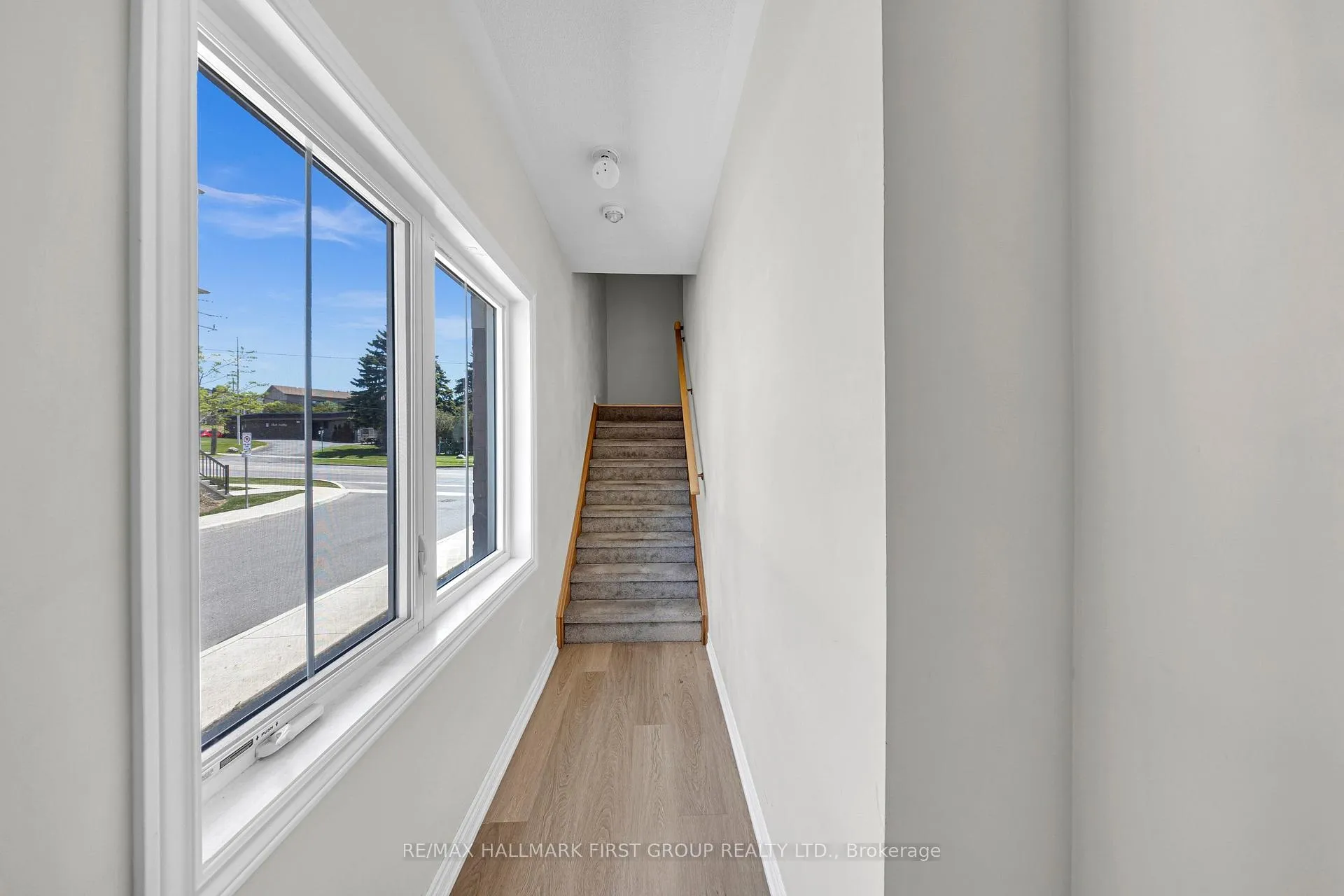 Photo 3 of Unit 7, 490 Beresford Path, Oshawa, Central — HOMEH