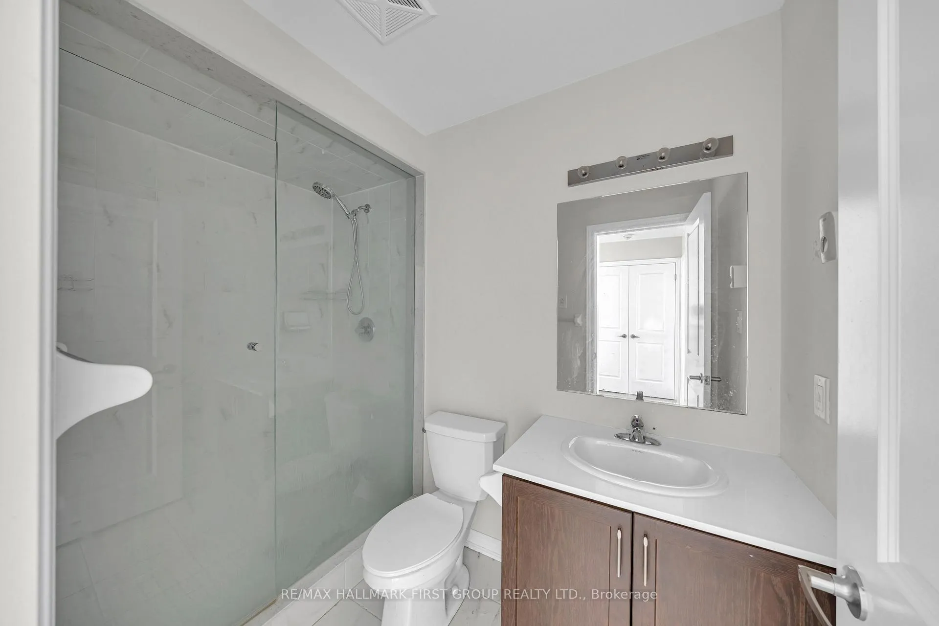 Photo 15 of Unit 7, 490 Beresford Path, Oshawa, Central — HOMEH
