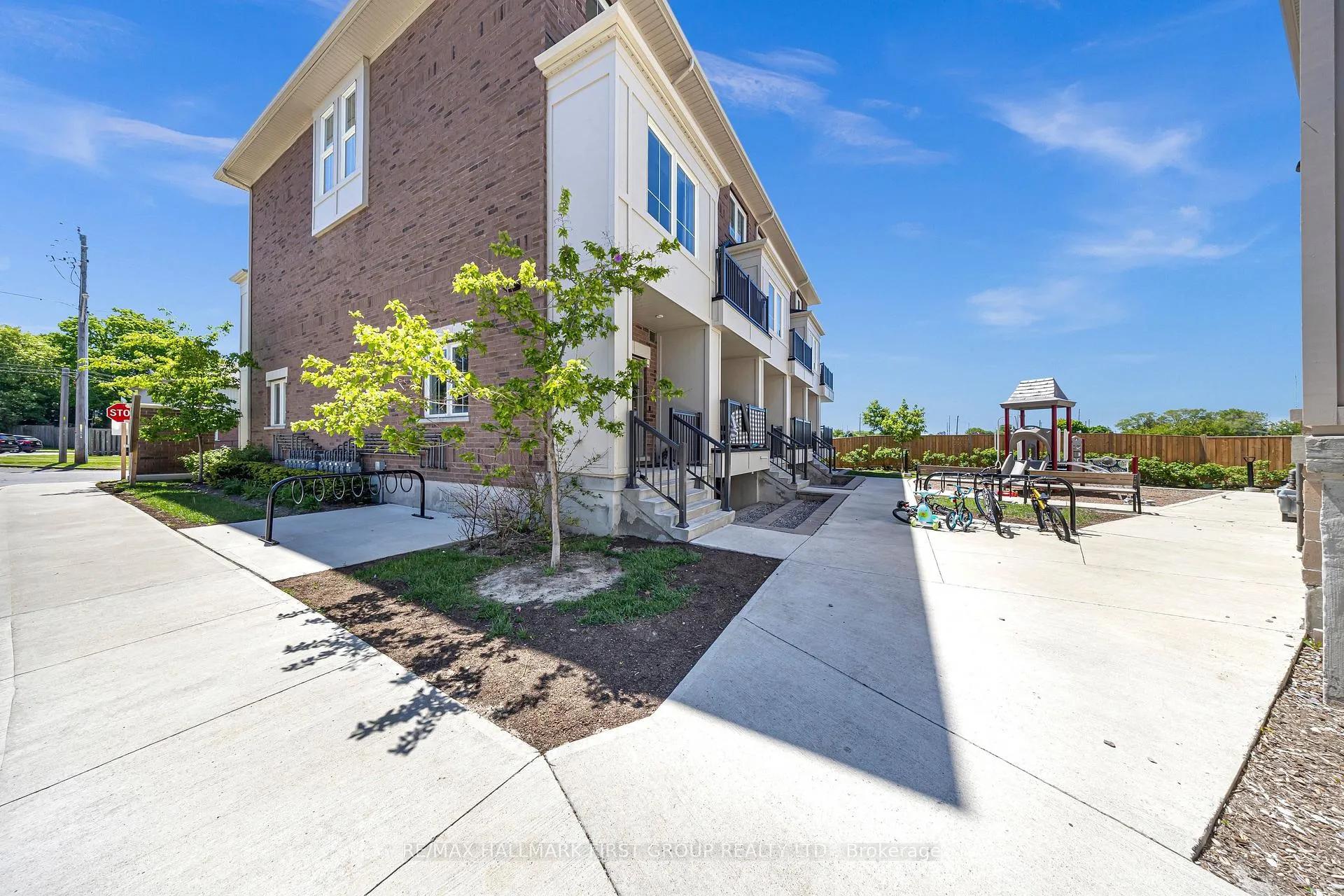 Photo 18 of Unit 7, 490 Beresford Path, Oshawa, Central — HOMEH