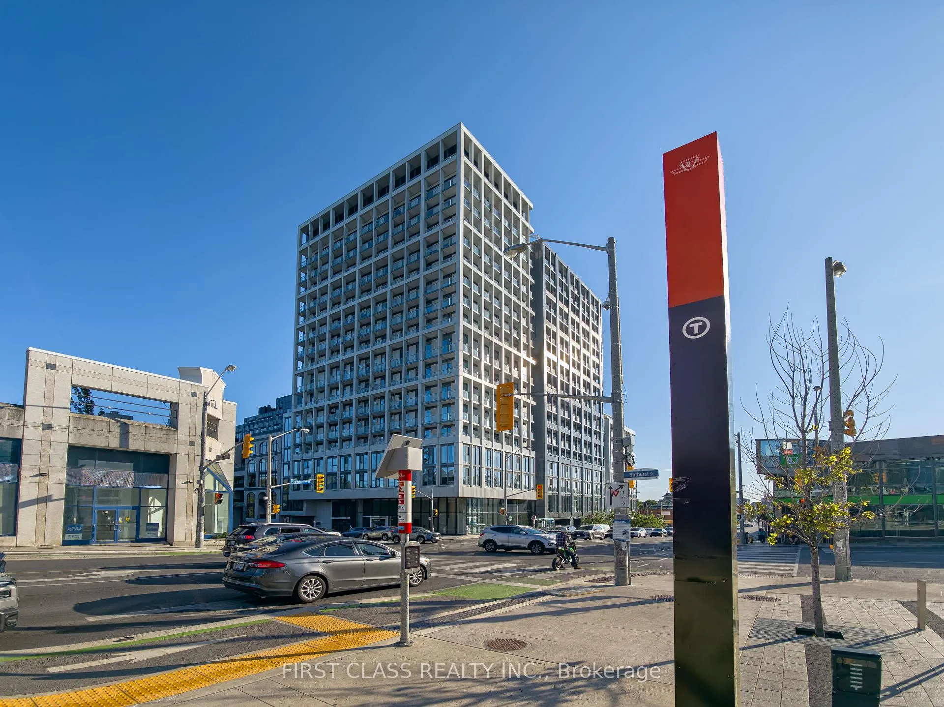Front of Unit 1509, 2020 Bathurst Street