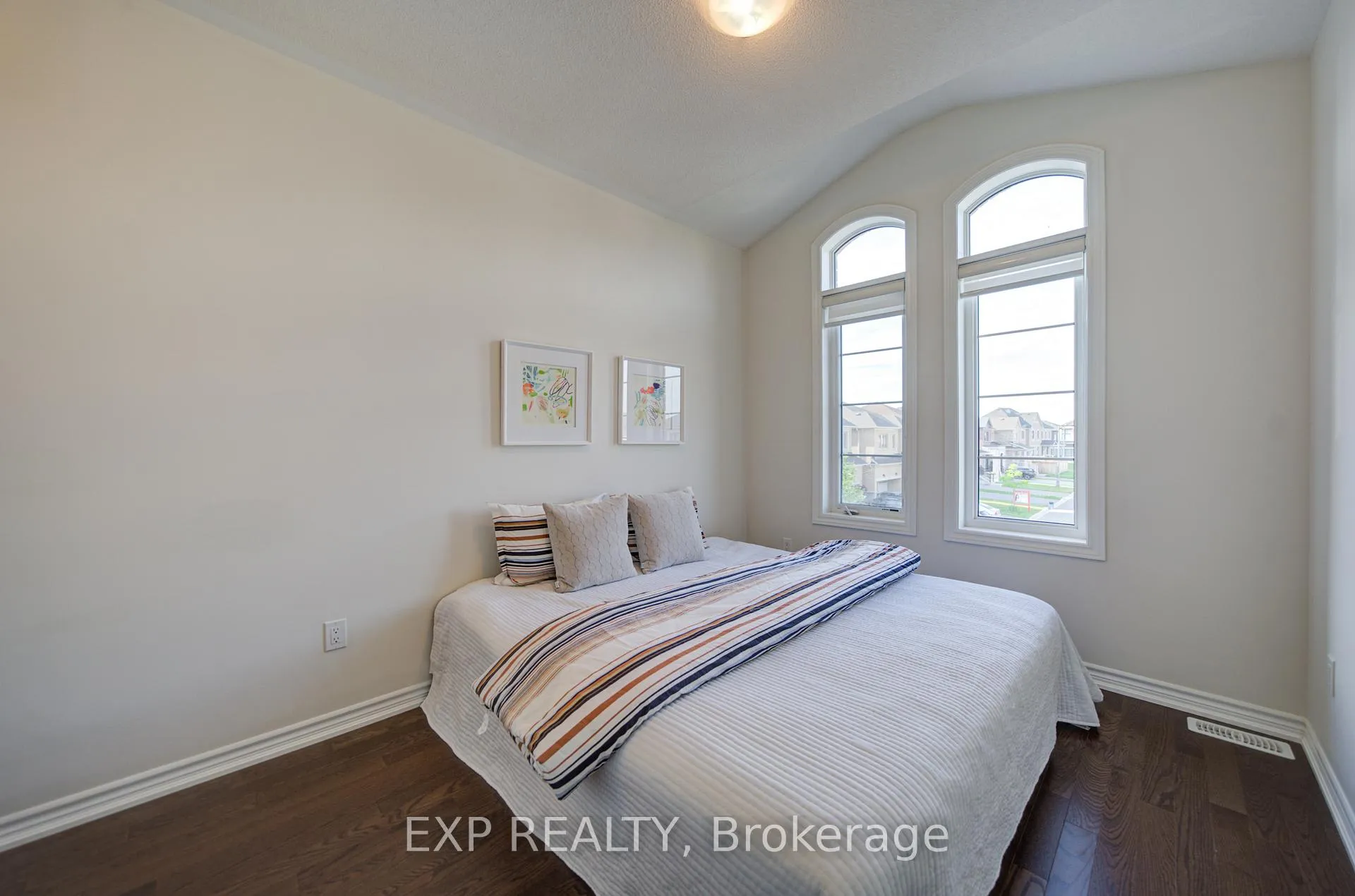 Photo 29 of 65 Marcel Brunelle Drive, Whitby, Rural Whitby — HOMEH