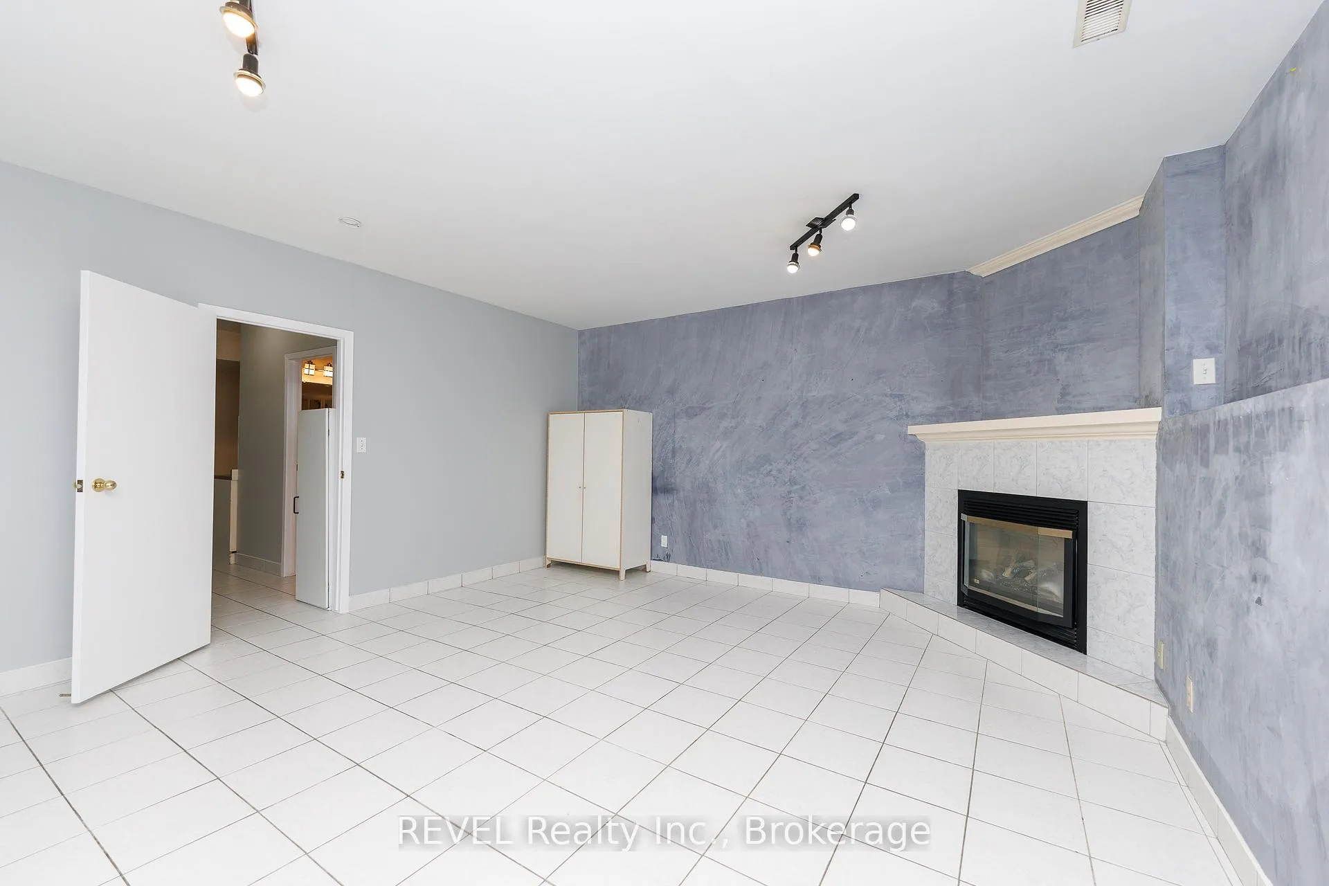 Photo 3 of Unit Basement, 7470 Alex Avenue, Niagara Falls, Oldfield — HOMEH