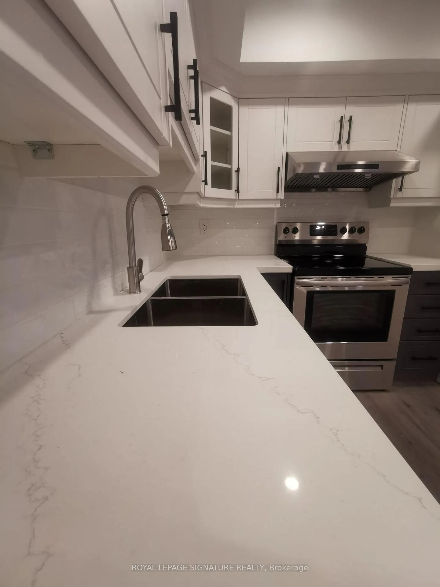 Photo 11 of 48 Hubbell Road, Brampton, Bram West — HOMEH