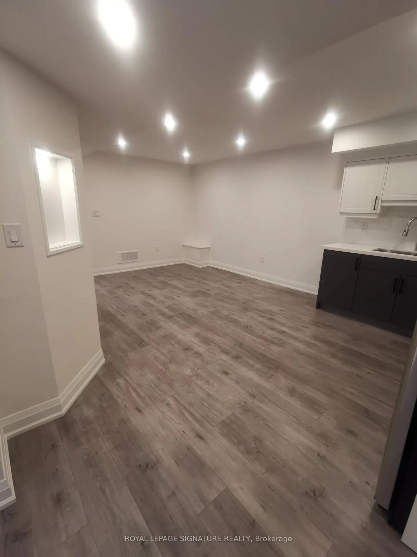 Photo 13 of 48 Hubbell Road, Brampton, Bram West — HOMEH