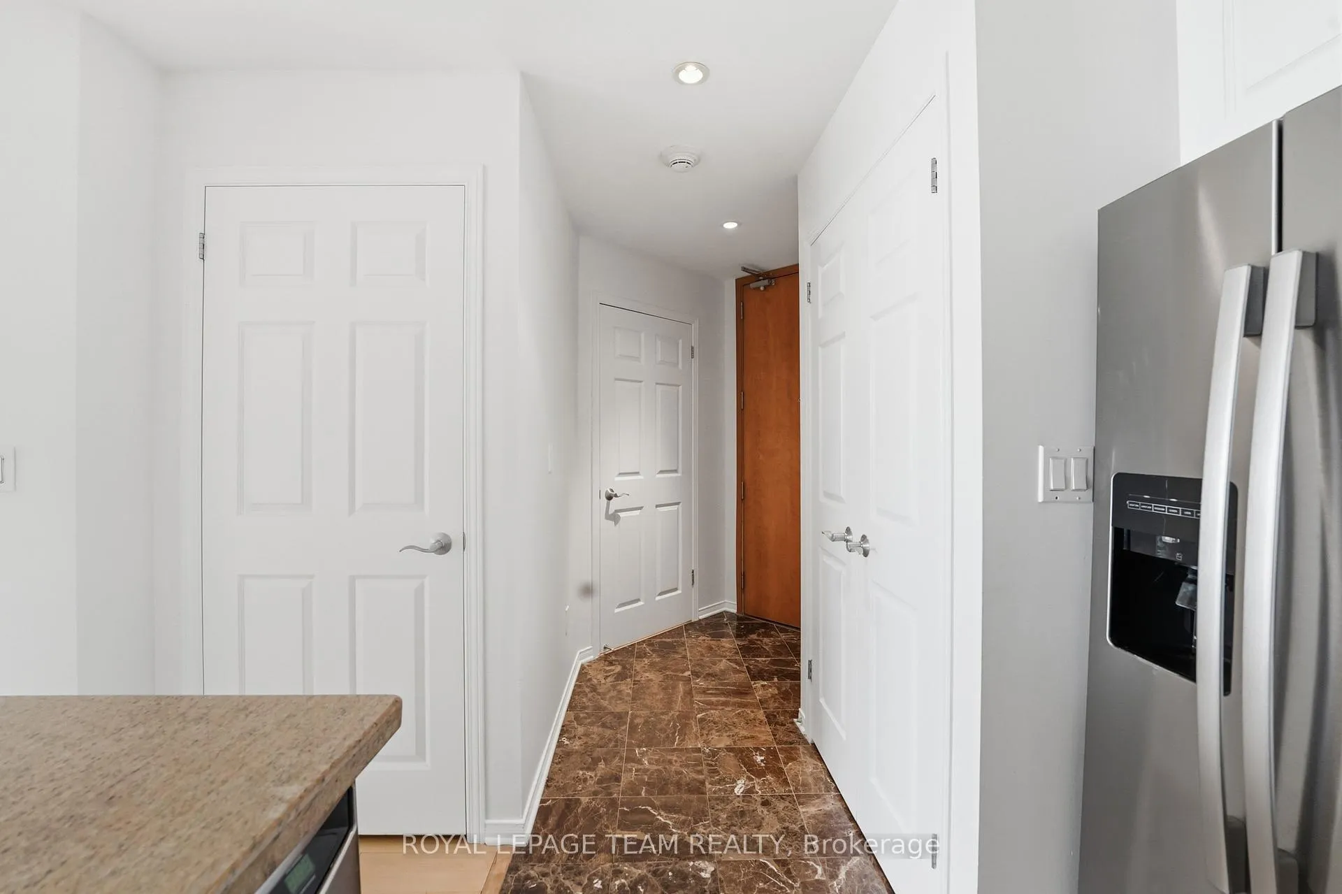 Photo 5 of Unit 504, 38 Metropole Private, Ottawa, Westboro North — HOMEH