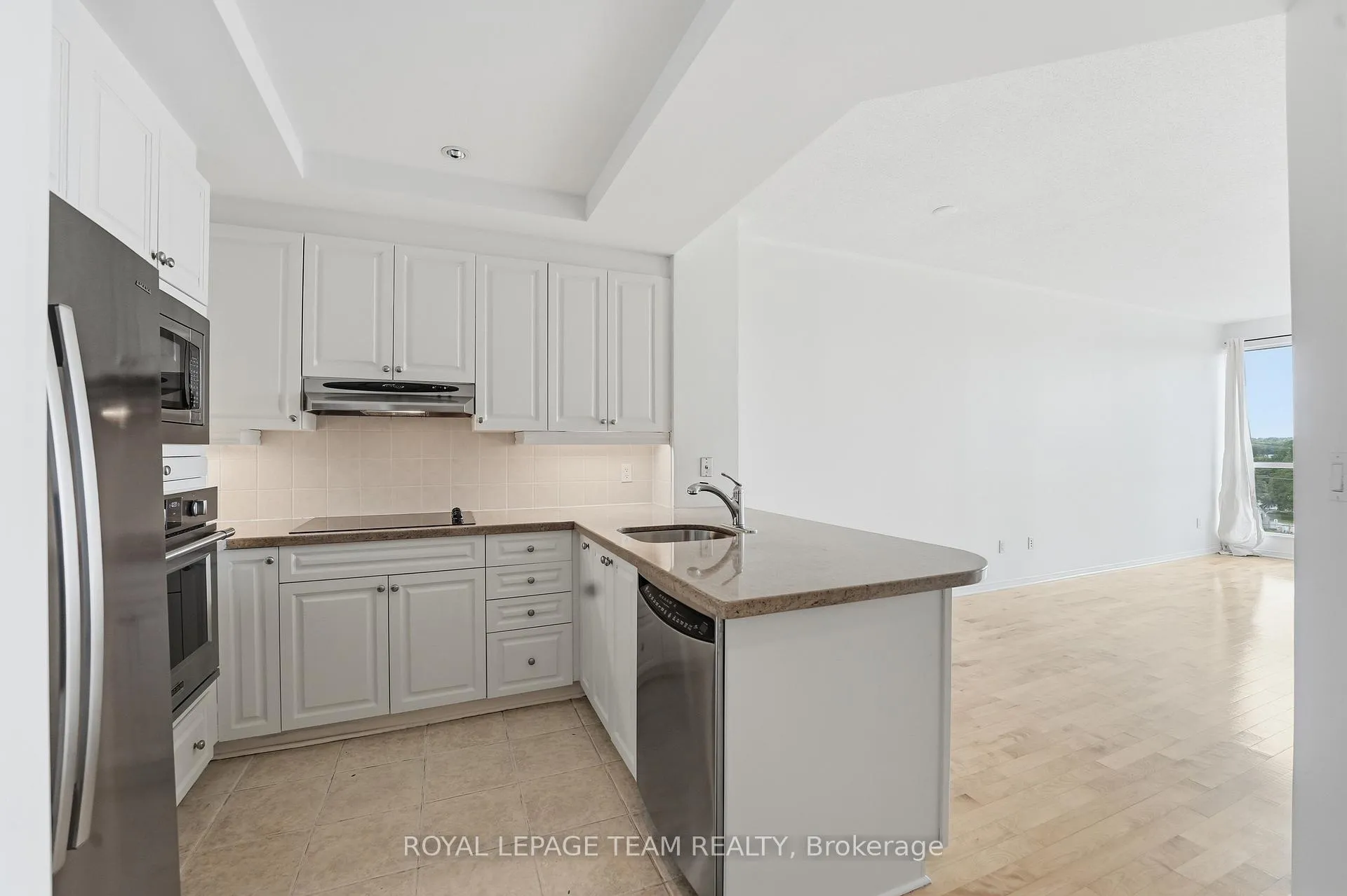 Photo 8 of Unit 504, 38 Metropole Private, Ottawa, Westboro North — HOMEH