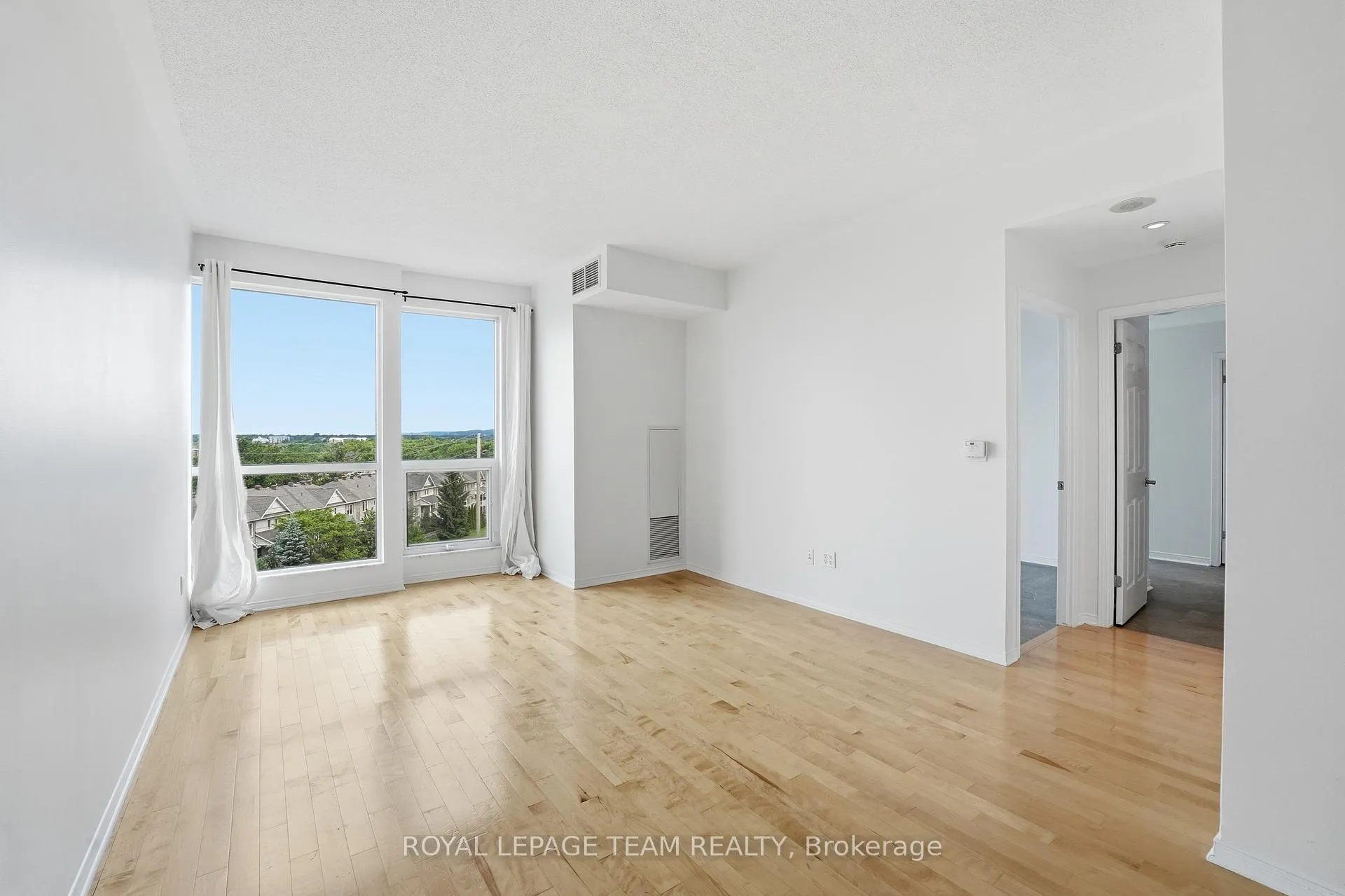 Photo 14 of Unit 504, 38 Metropole Private, Ottawa, Westboro North — HOMEH
