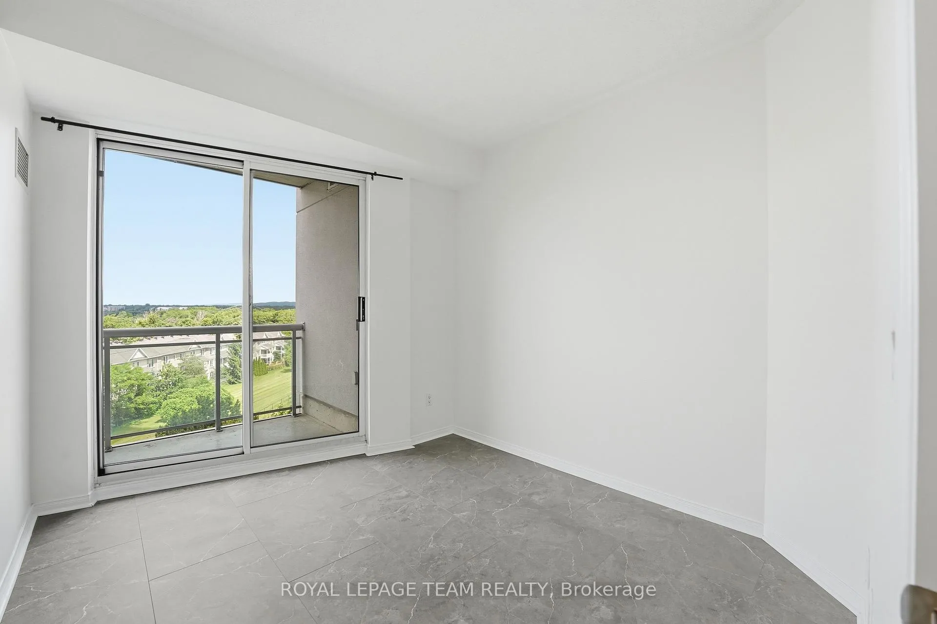 Photo 18 of Unit 504, 38 Metropole Private, Ottawa, Westboro North — HOMEH