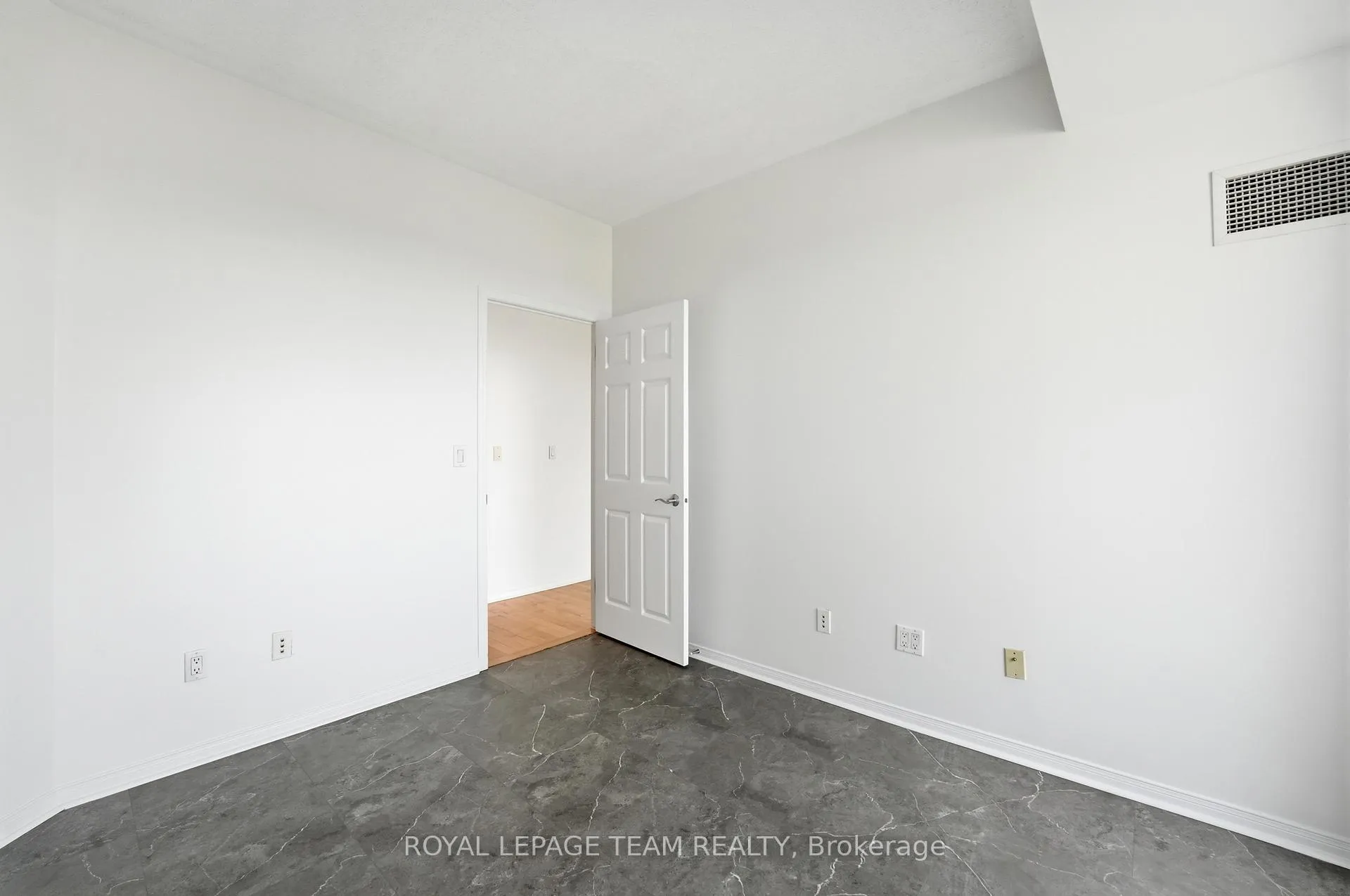 Photo 19 of Unit 504, 38 Metropole Private, Ottawa, Westboro North — HOMEH