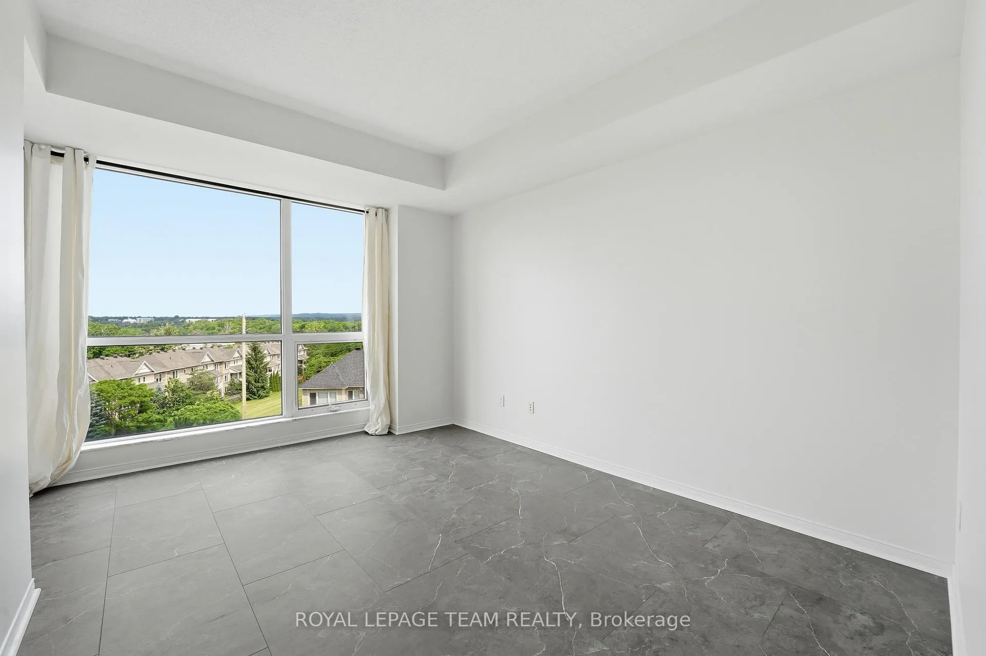 Photo 23 of Unit 504, 38 Metropole Private, Ottawa, Westboro North — HOMEH