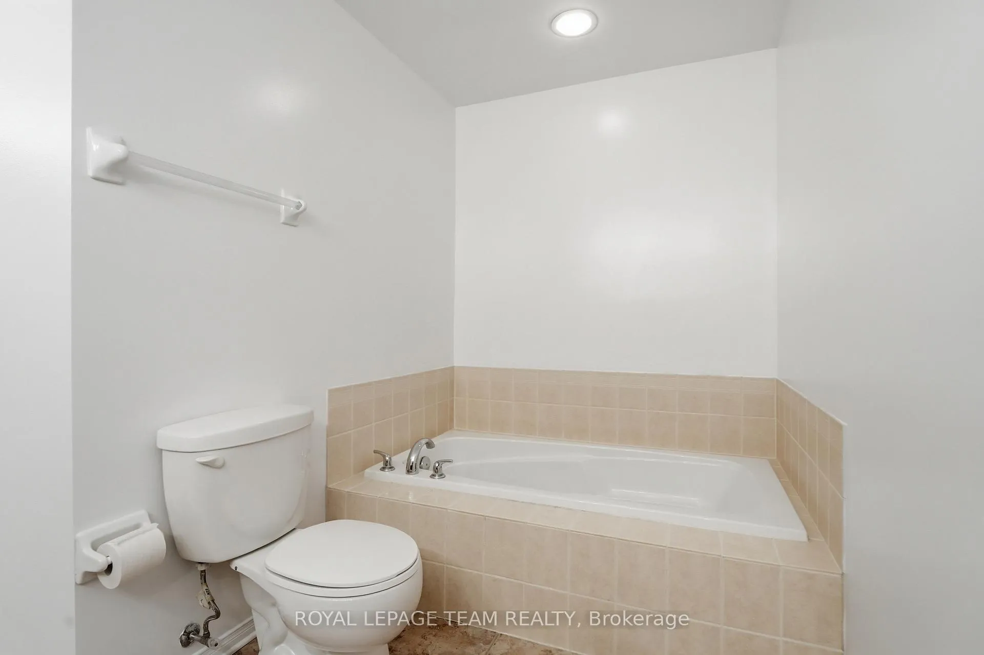 Photo 27 of Unit 504, 38 Metropole Private, Ottawa, Westboro North — HOMEH