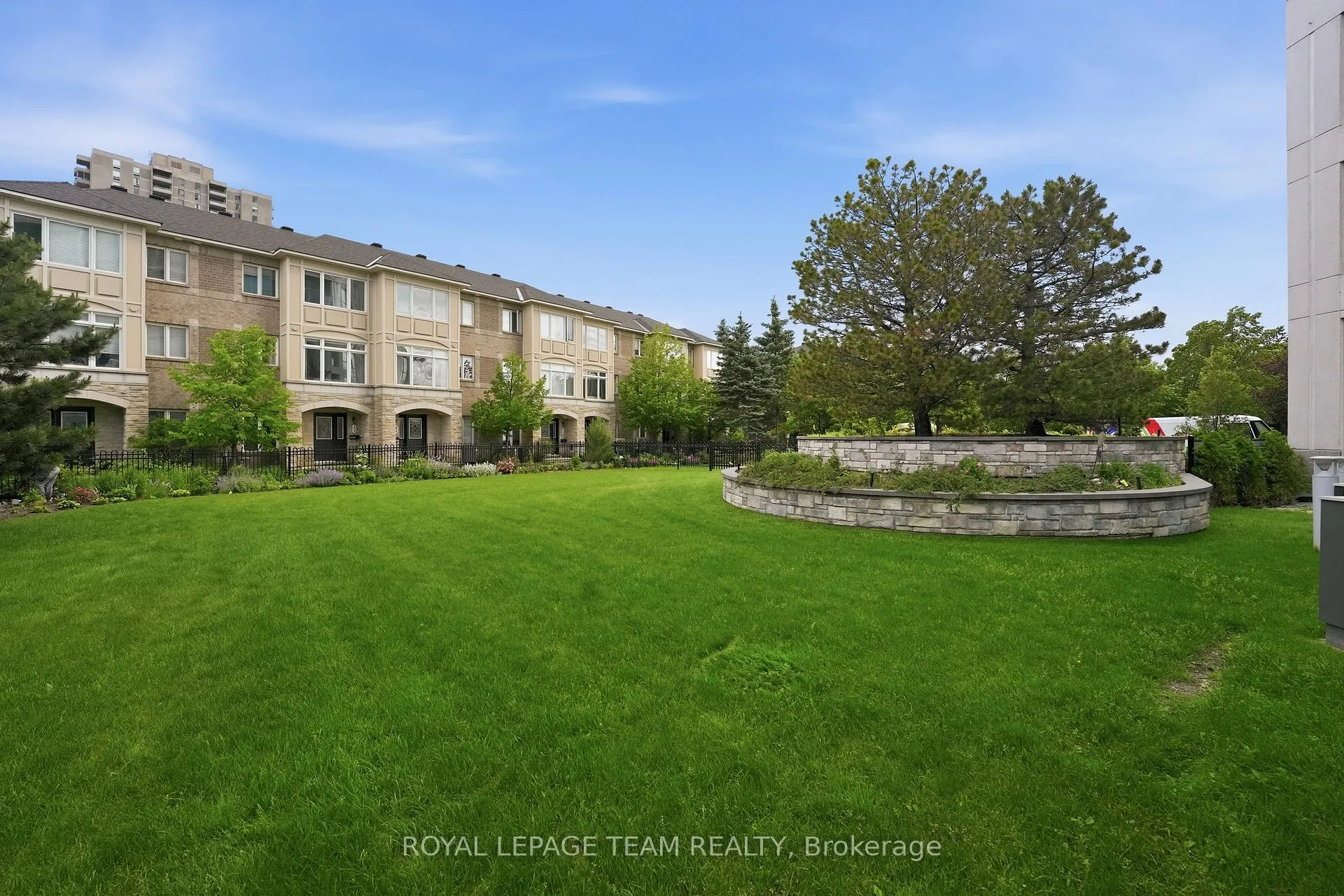 Photo 37 of Unit 504, 38 Metropole Private, Ottawa, Westboro North — HOMEH