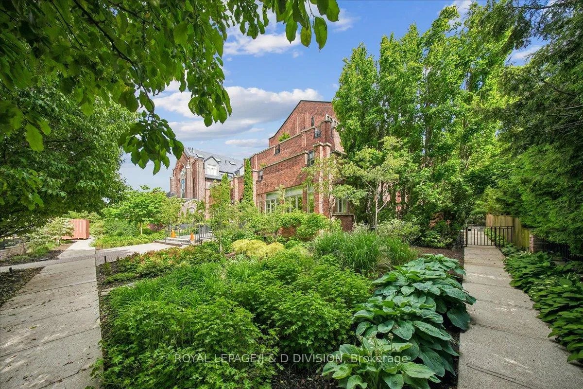 Photo 4 of Unit 112, 65 Sheldrake Boulevard, Toronto, Mount Pleasant East — HOMEH