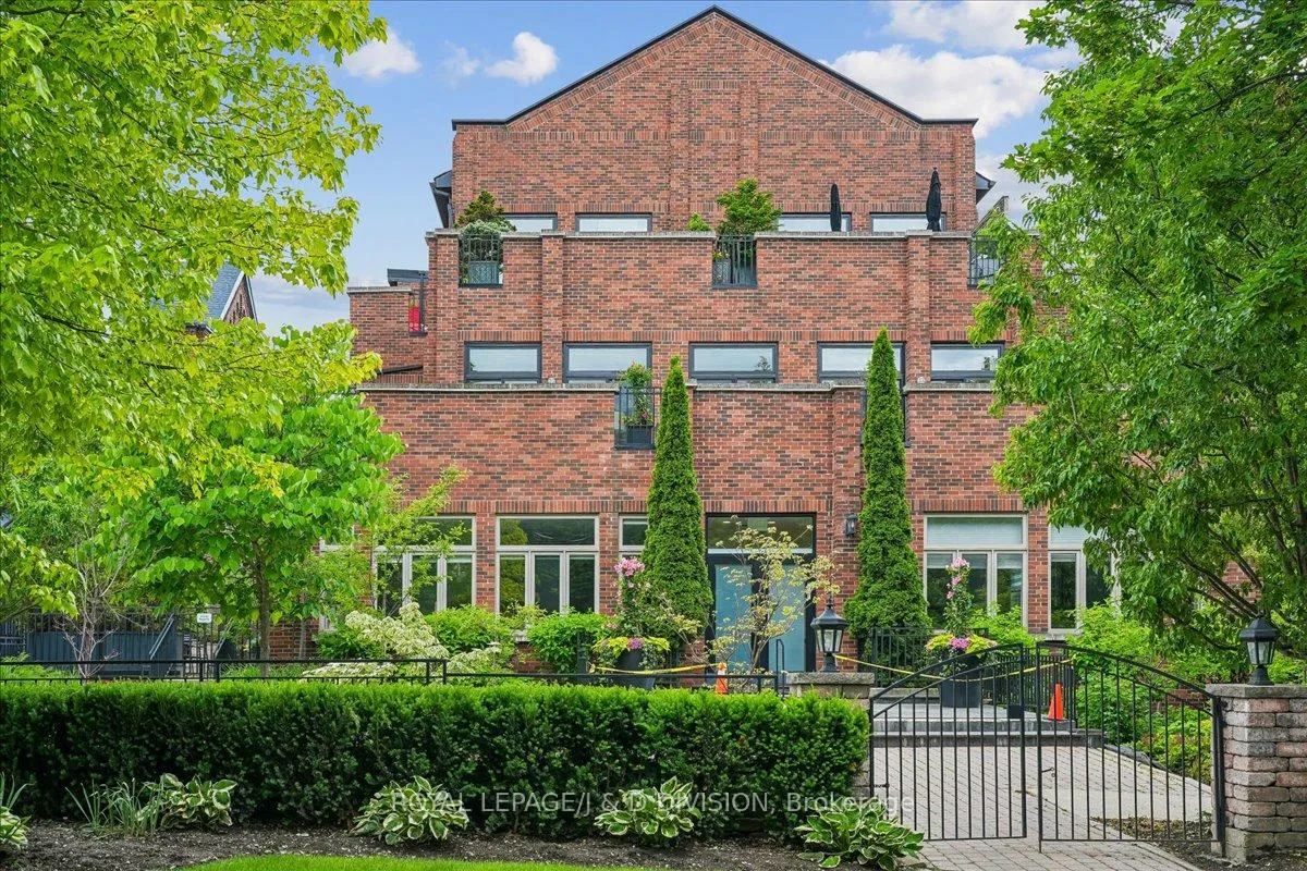 Photo 5 of Unit 112, 65 Sheldrake Boulevard, Toronto, Mount Pleasant East — HOMEH