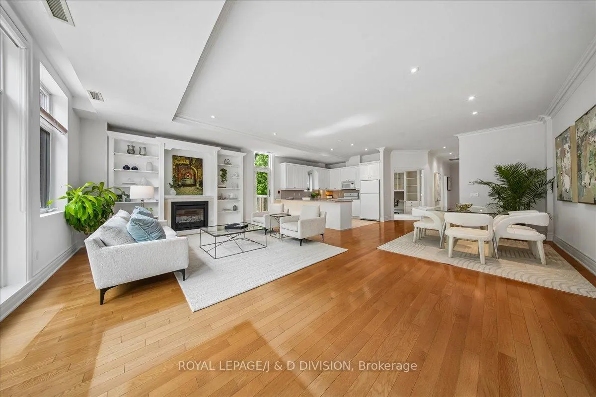 Photo 9 of Unit 112, 65 Sheldrake Boulevard, Toronto, Mount Pleasant East — HOMEH
