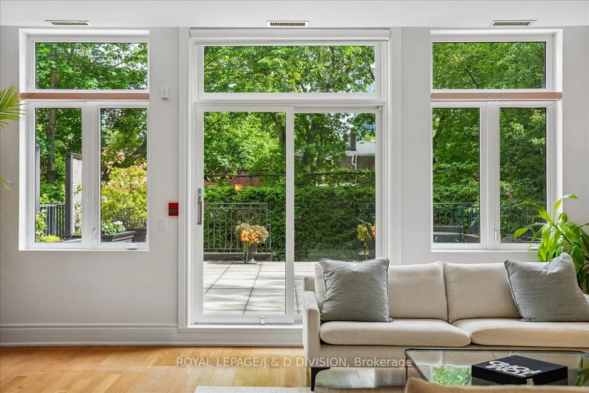 Photo 10 of Unit 112, 65 Sheldrake Boulevard, Toronto, Mount Pleasant East — HOMEH