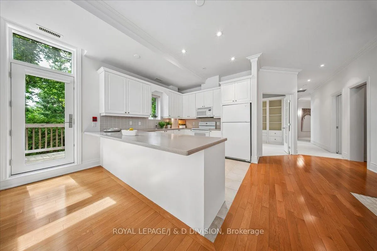 Photo 12 of Unit 112, 65 Sheldrake Boulevard, Toronto, Mount Pleasant East — HOMEH