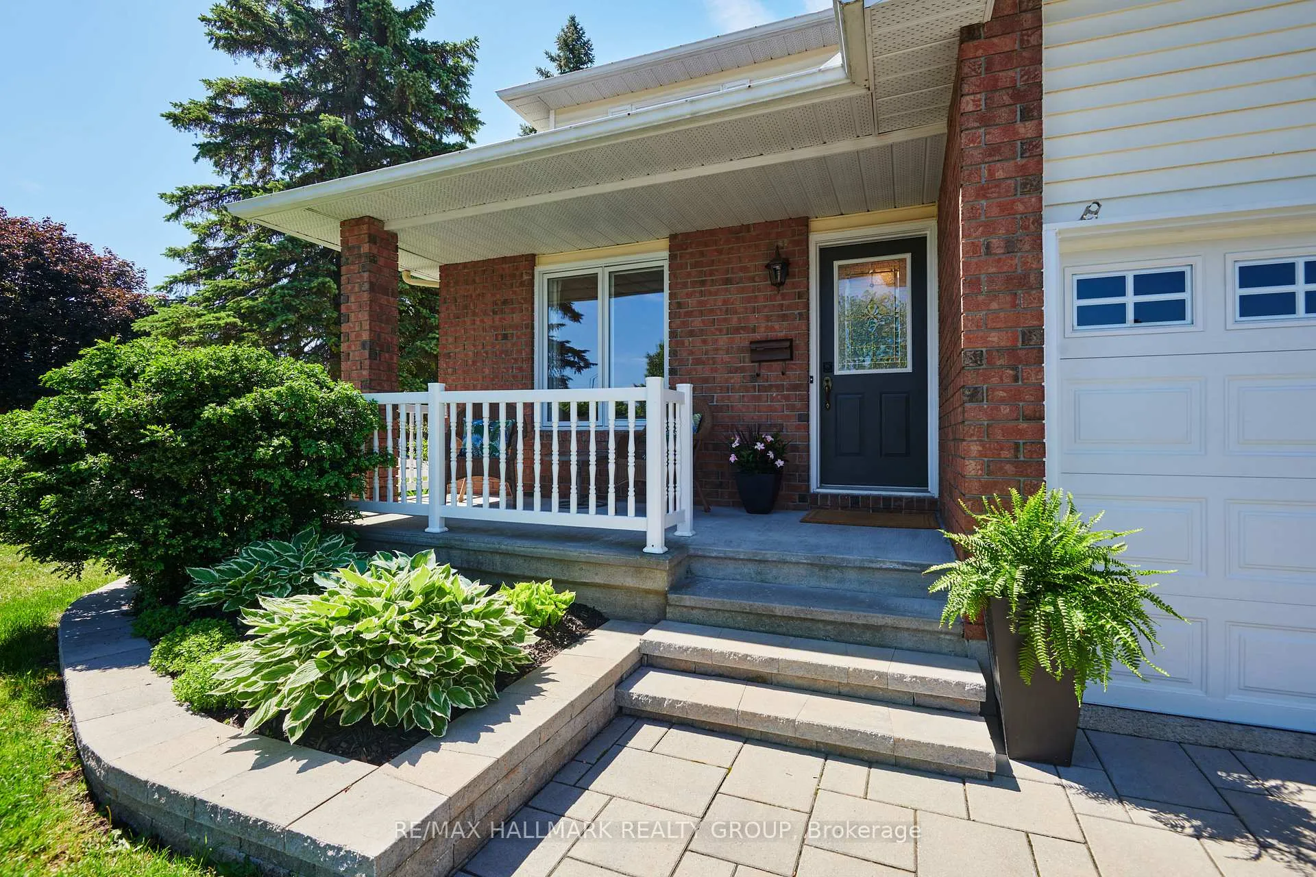 Photo 2 of 716 Levac Drive, Ottawa, Fallingbrook/Pineridge — HOMEH