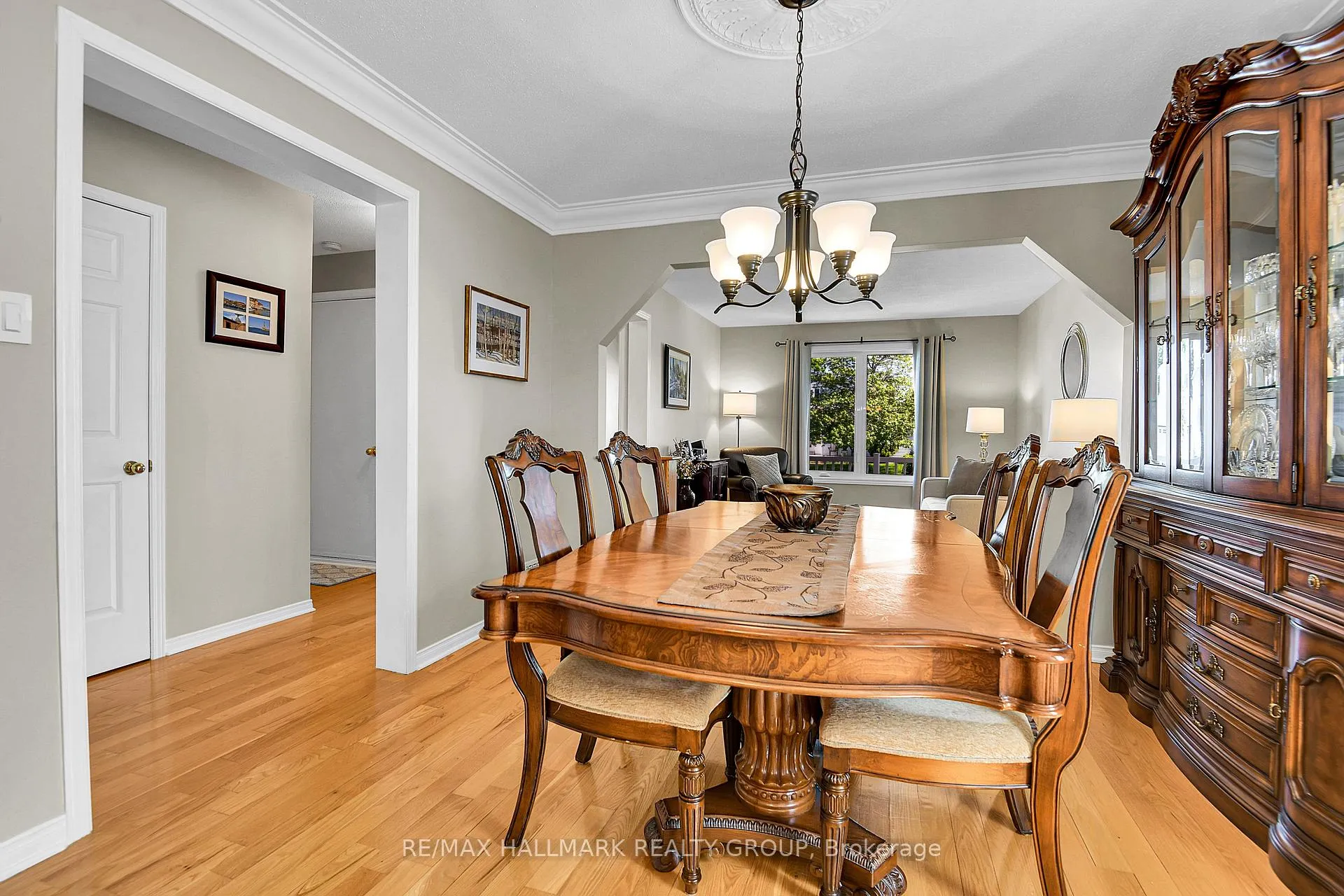 Photo 7 of 716 Levac Drive, Ottawa, Fallingbrook/Pineridge — HOMEH