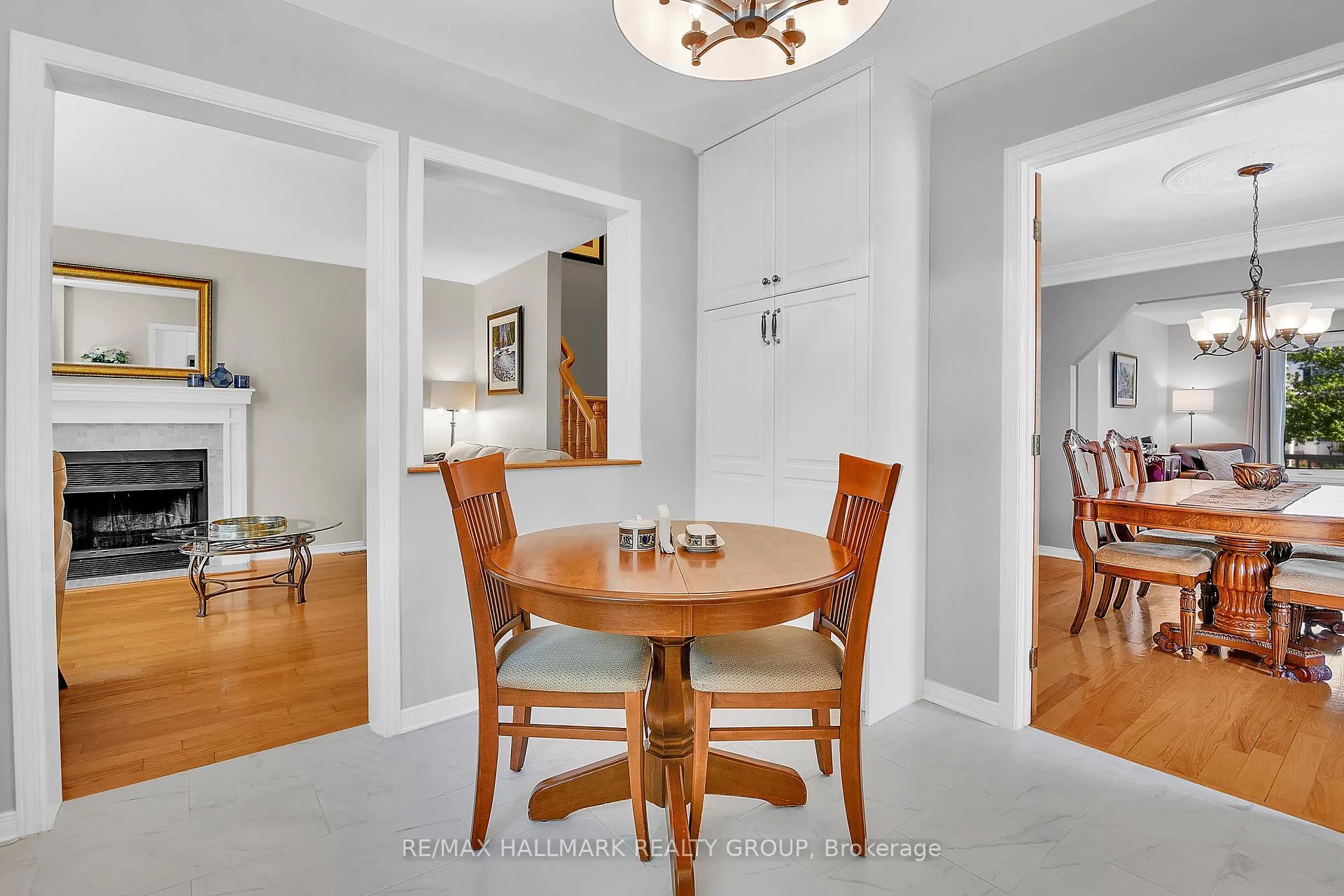 Photo 13 of 716 Levac Drive, Ottawa, Fallingbrook/Pineridge — HOMEH