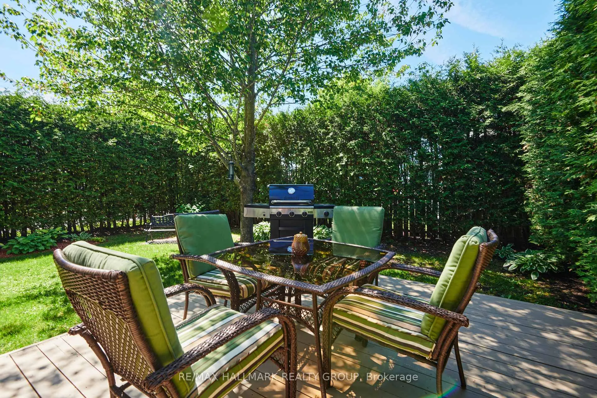 Photo 17 of 716 Levac Drive, Ottawa, Fallingbrook/Pineridge — HOMEH