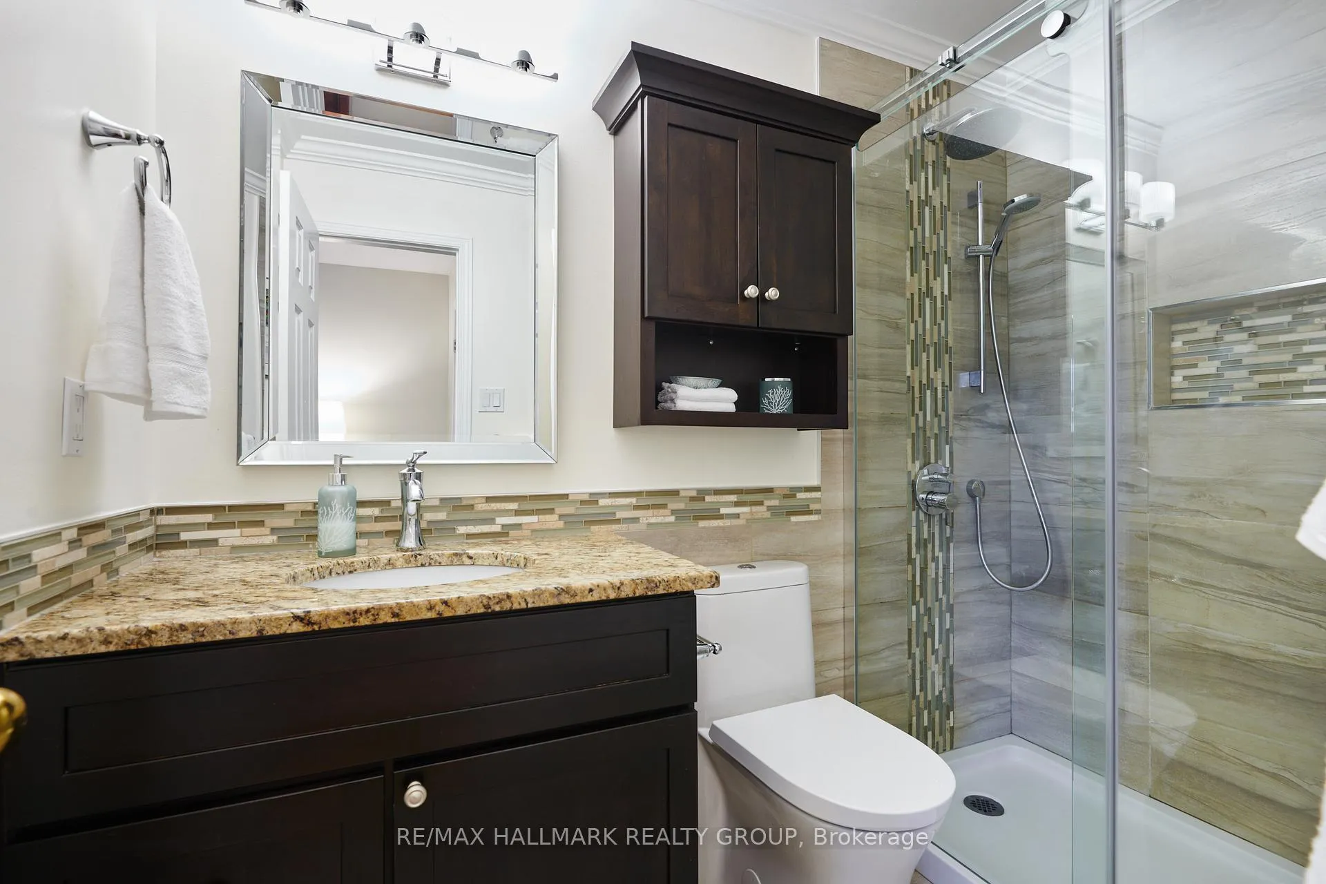 Photo 21 of 716 Levac Drive, Ottawa, Fallingbrook/Pineridge — HOMEH