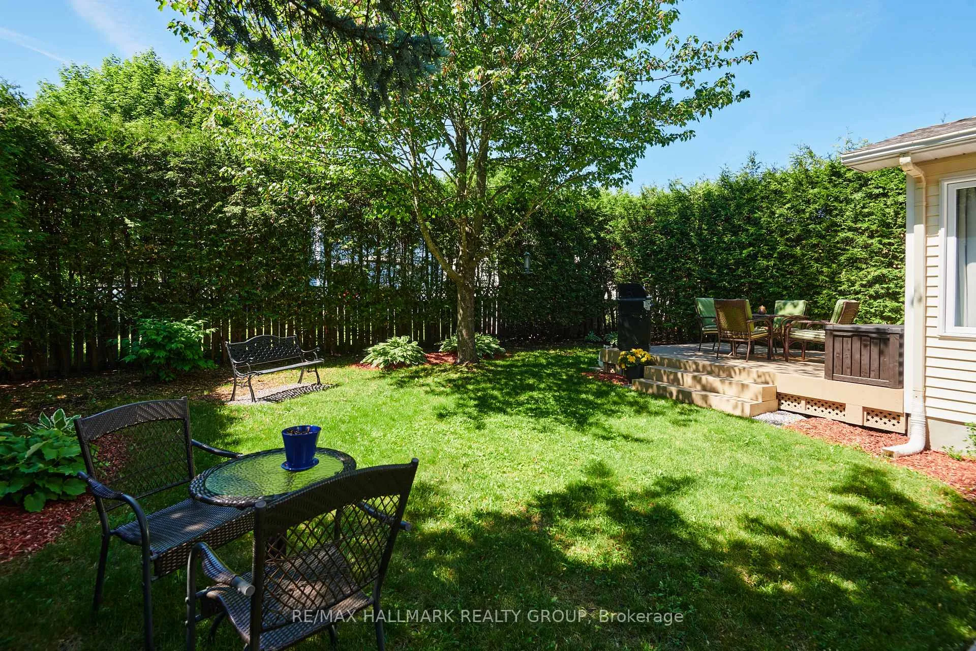 Photo 30 of 716 Levac Drive, Ottawa, Fallingbrook/Pineridge — HOMEH