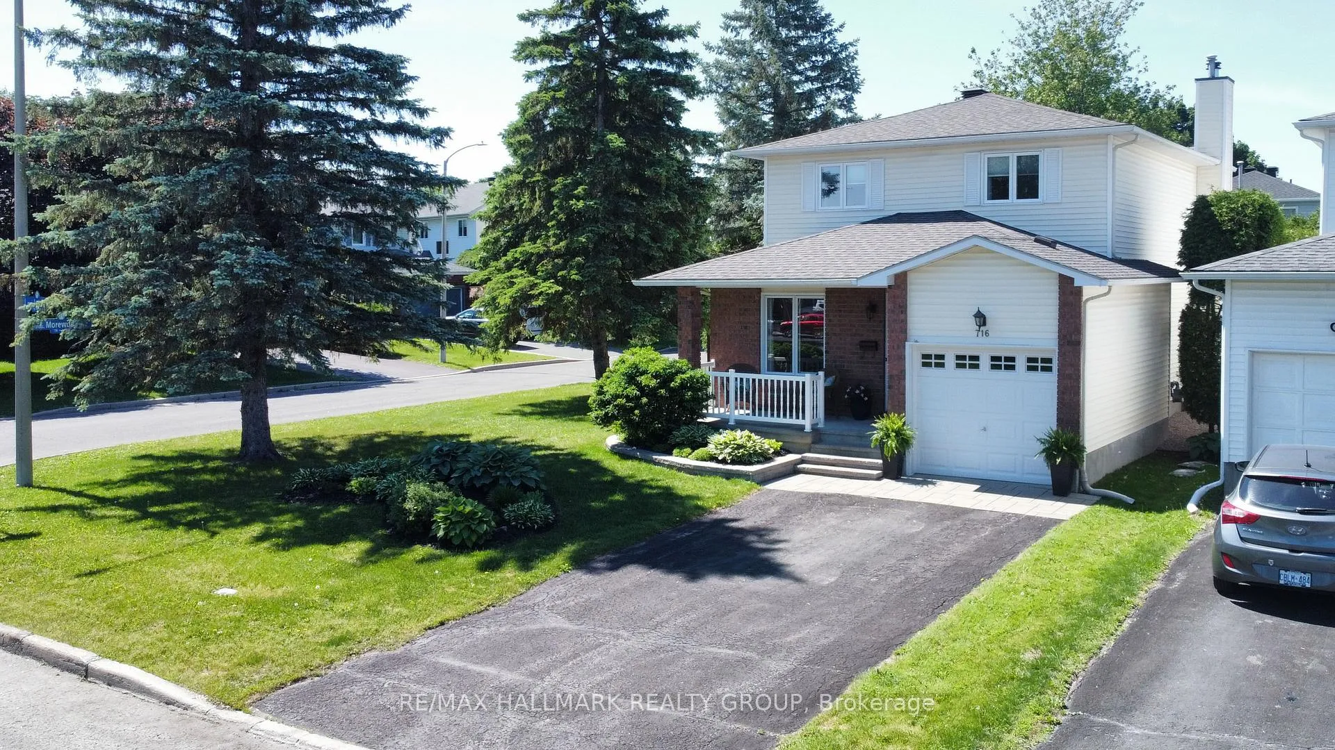 Photo 33 of 716 Levac Drive, Ottawa, Fallingbrook/Pineridge — HOMEH