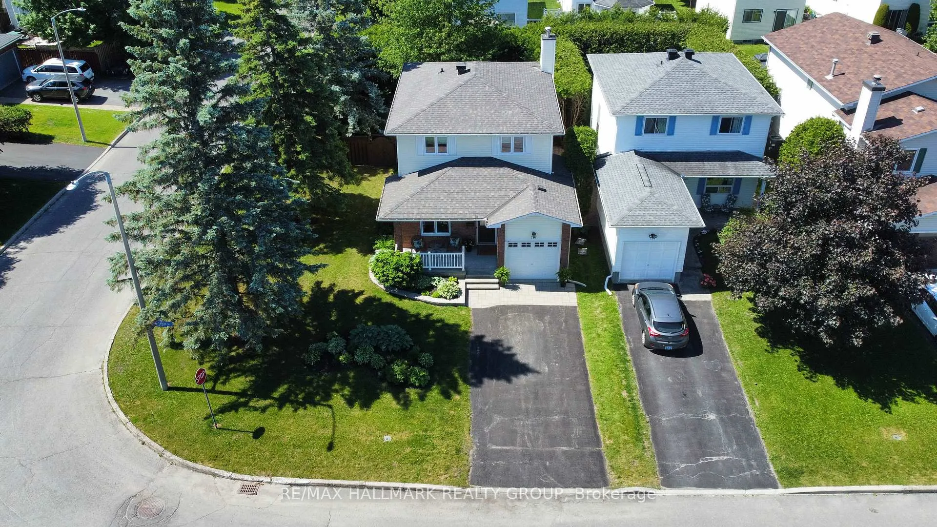 Photo 35 of 716 Levac Drive, Ottawa, Fallingbrook/Pineridge — HOMEH