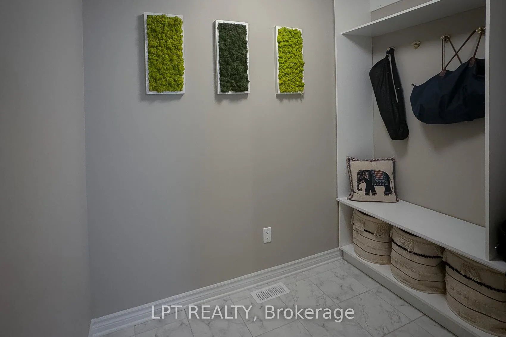 Photo 5 of 552 Labrador Crescent, Ottawa, Blossom Park/Kemp Park/Findlay Creek — HOMEH