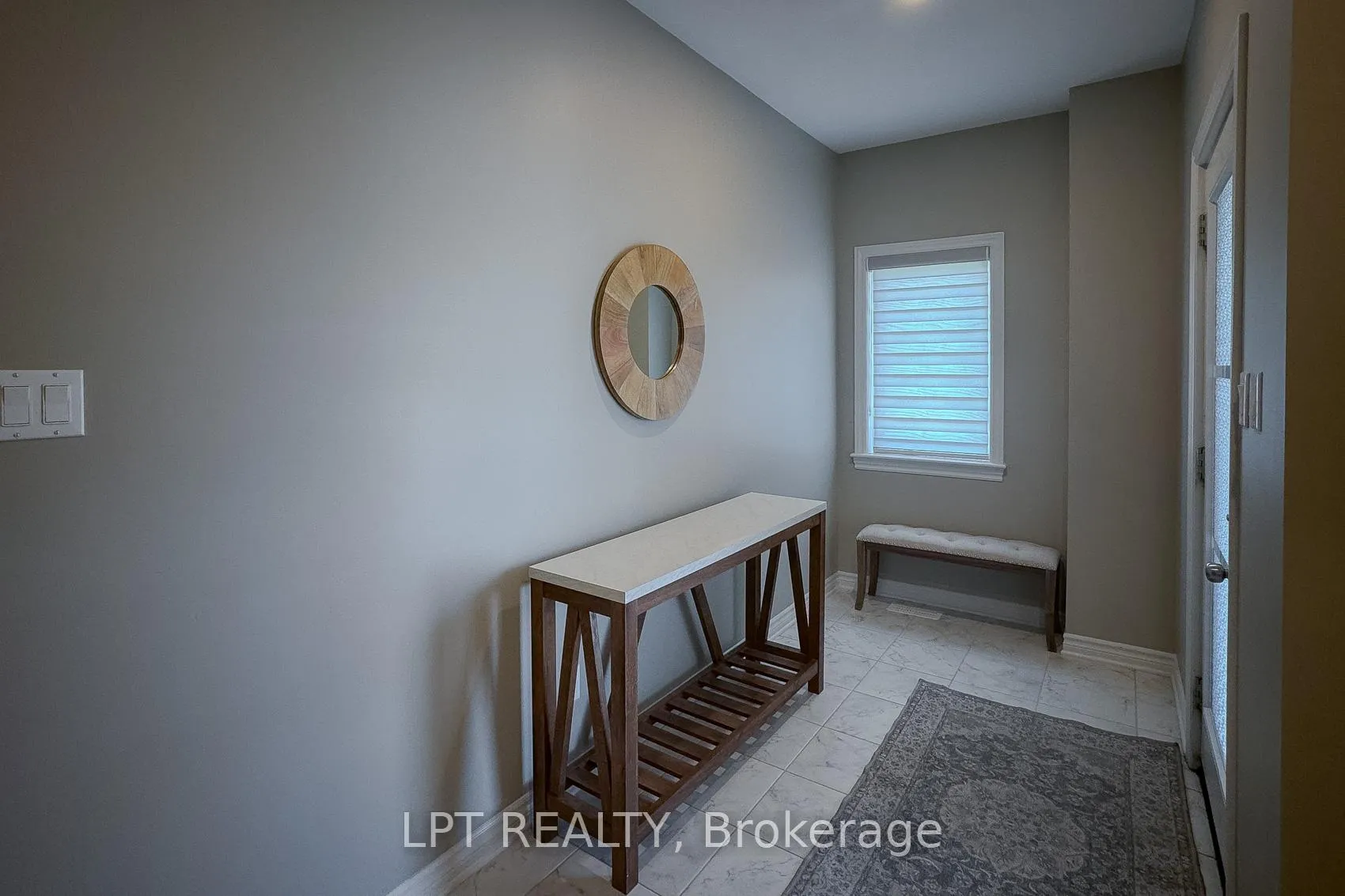 Photo 6 of 552 Labrador Crescent, Ottawa, Blossom Park/Kemp Park/Findlay Creek — HOMEH