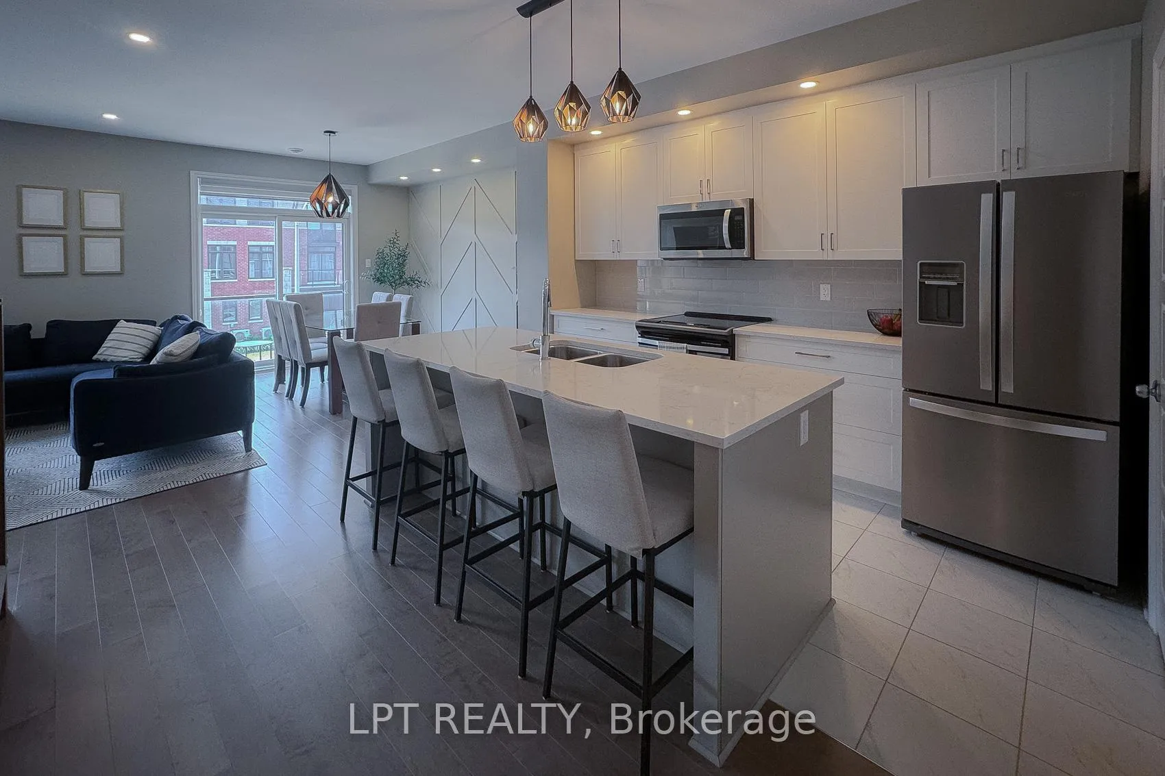 Photo 8 of 552 Labrador Crescent, Ottawa, Blossom Park/Kemp Park/Findlay Creek — HOMEH