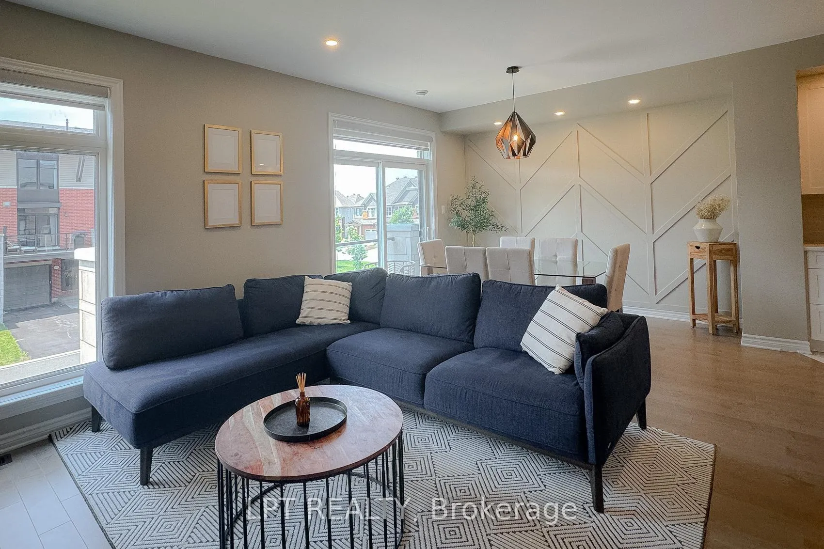 Photo 16 of 552 Labrador Crescent, Ottawa, Blossom Park/Kemp Park/Findlay Creek — HOMEH