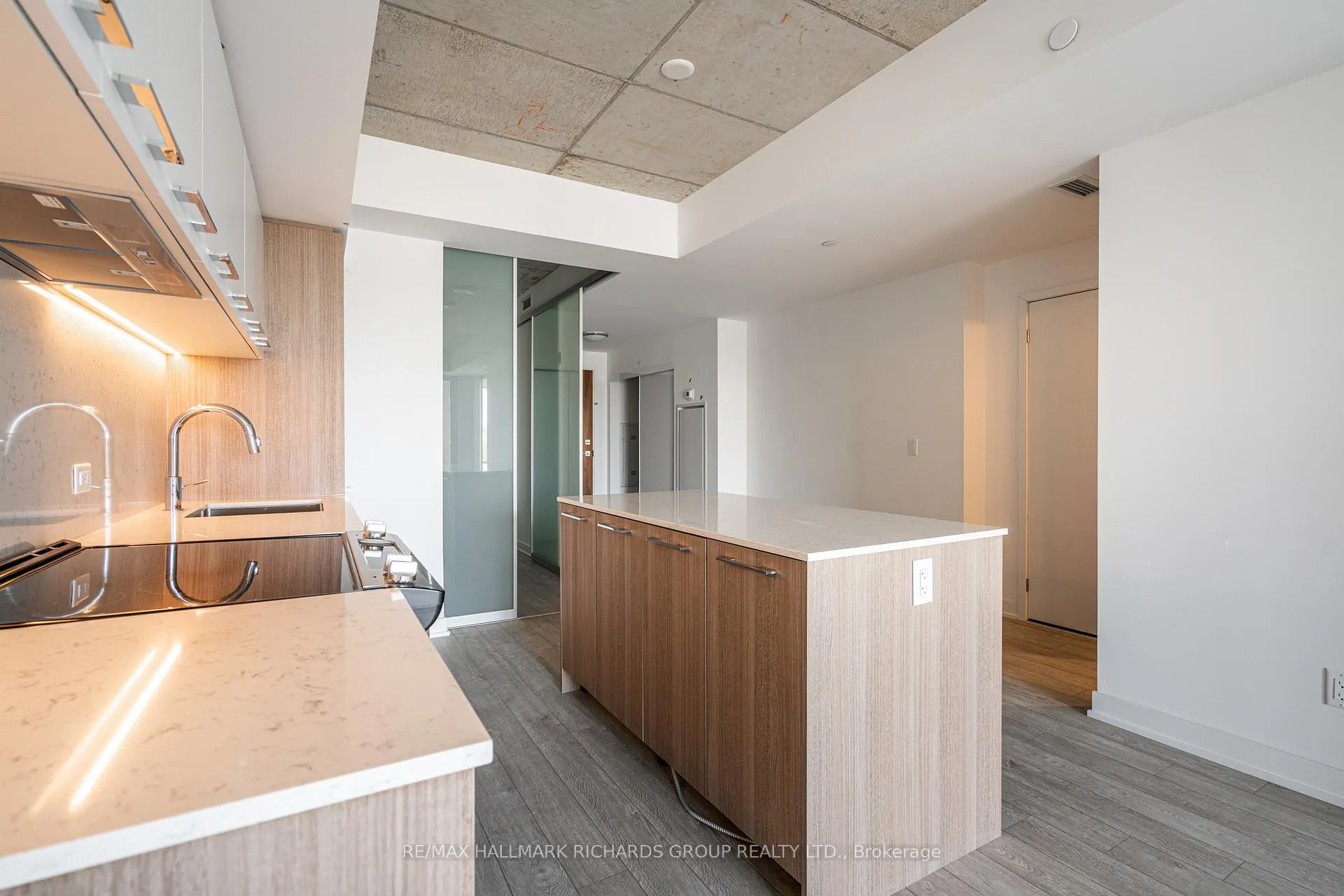 Photo 3 of Unit 401, 665 Queen Street E, Toronto, South Riverdale — HOMEH