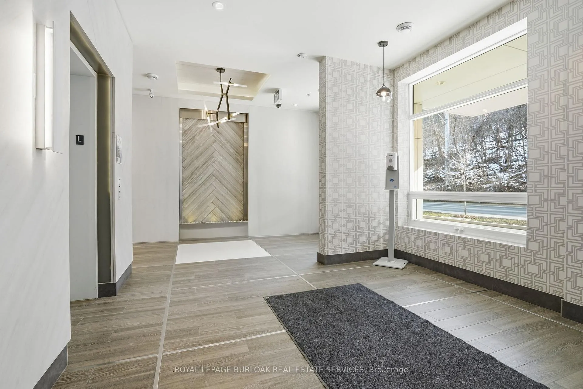 Photo 3 of Unit 307, 467 Charlton Avenue E, Hamilton, Stinson — HOMEH