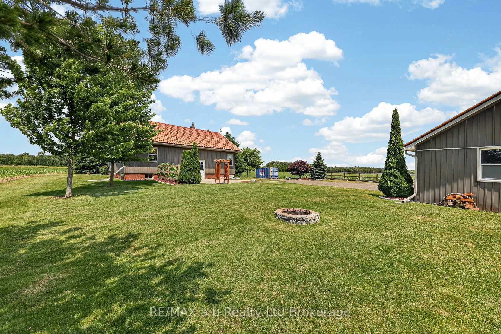 Photo 6 of 410 2nd Concession Road, Norfolk, Rural Middleton — HOMEH
