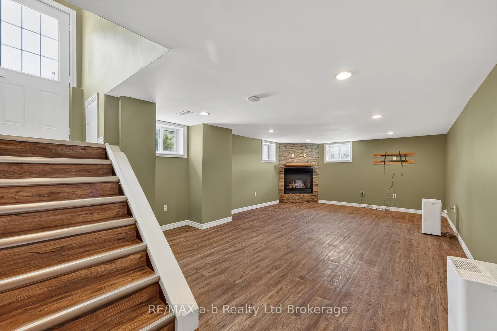 Photo 16 of 410 2nd Concession Road, Norfolk, Rural Middleton — HOMEH