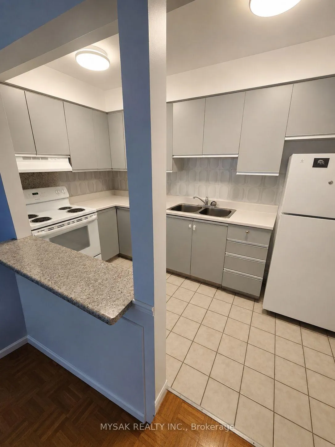 Photo 3 of 144 Coxwell Avenue, Toronto, Greenwood-Coxwell — HOMEH