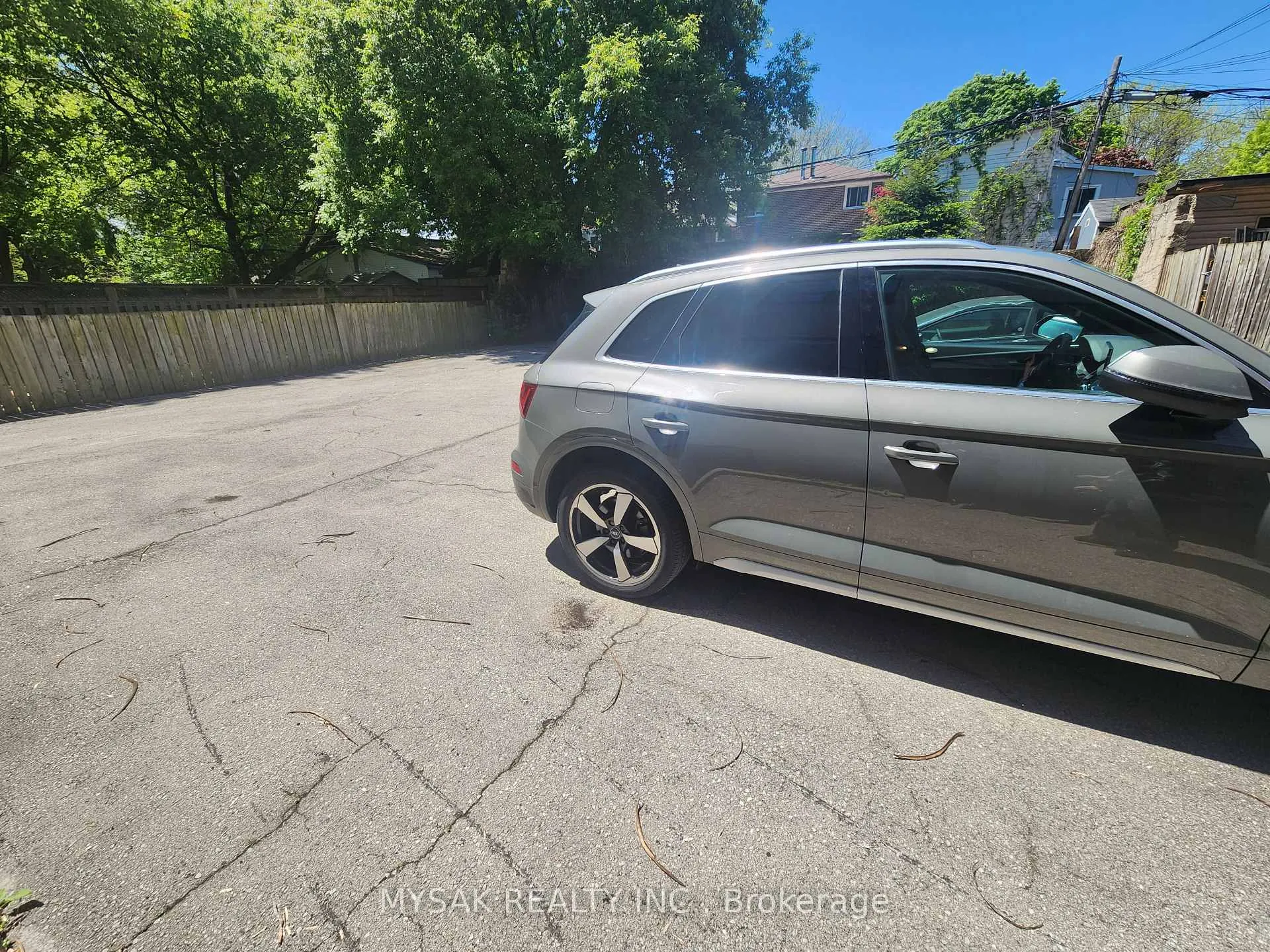 Photo 11 of 144 Coxwell Avenue, Toronto, Greenwood-Coxwell — HOMEH