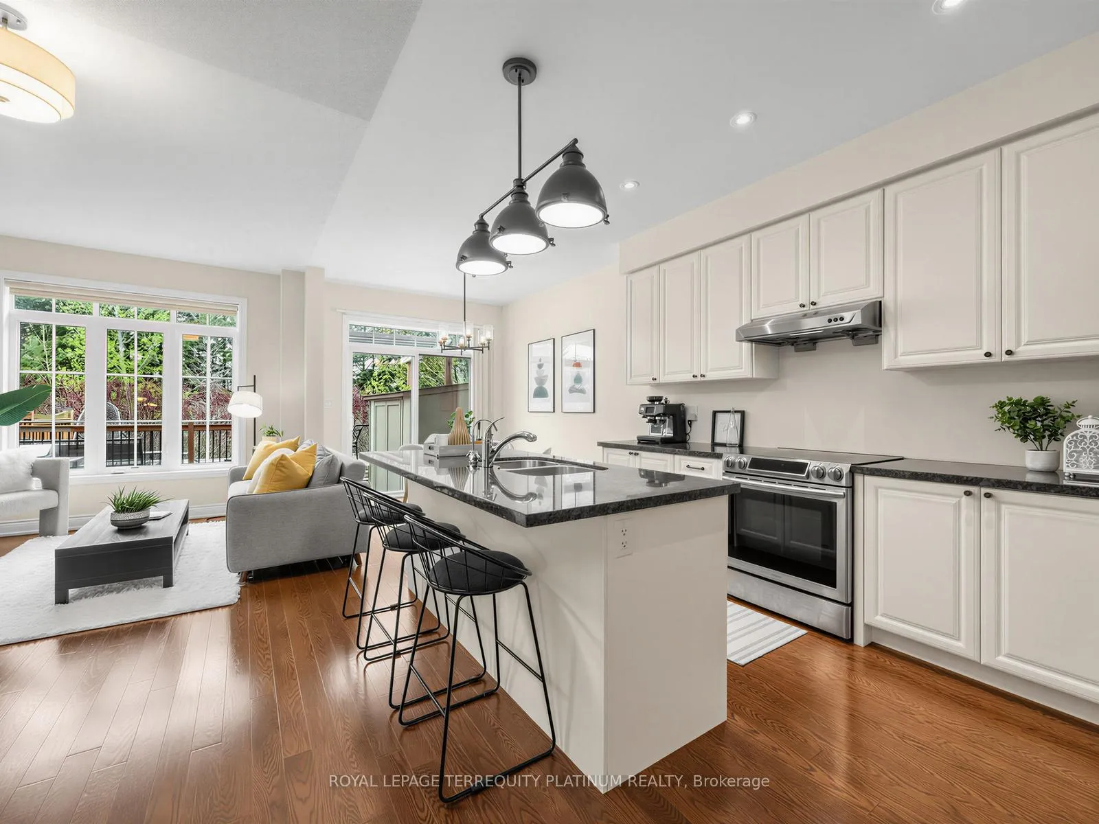 Photo 10 of 12 Mack Clement Lane, Richmond Hill, Westbrook — HOMEH