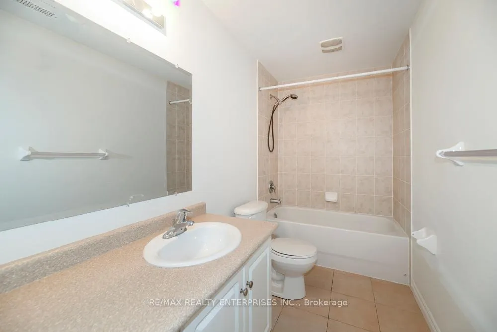 Photo 21 of 802 Coldstream Drive, Oshawa, Samac — HOMEH