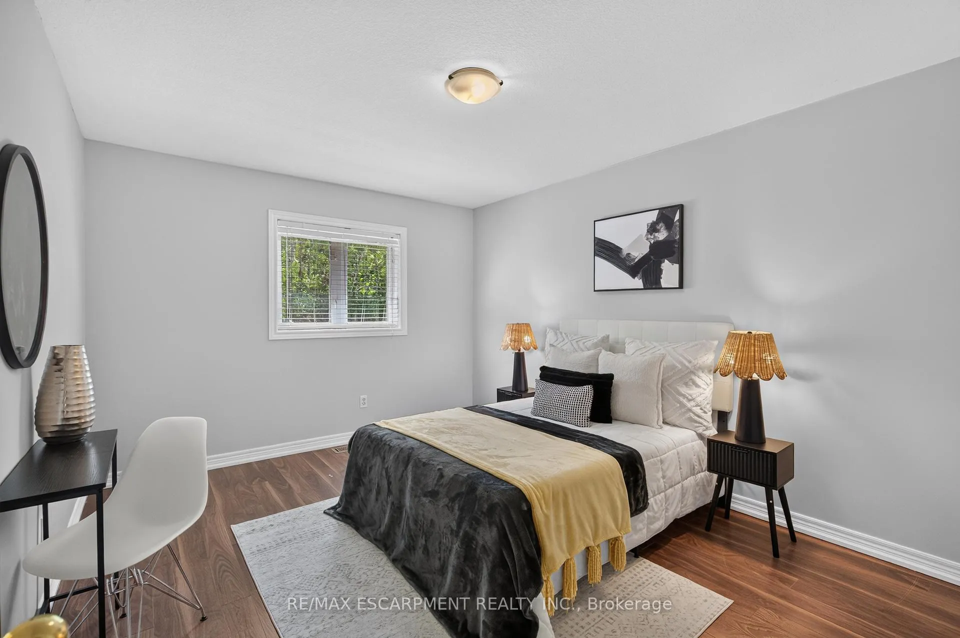 Photo 16 of 5302 Picketts Way, Burlington, Orchard — HOMEH