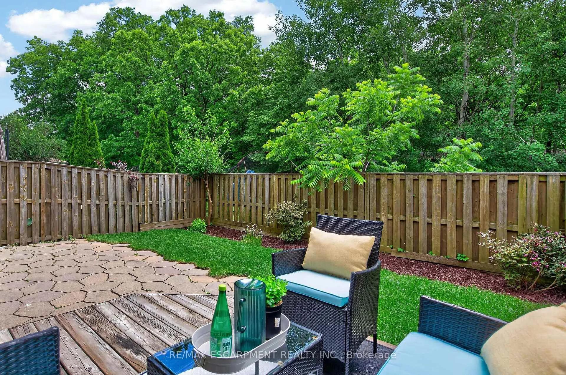 Photo 26 of 5302 Picketts Way, Burlington, Orchard — HOMEH