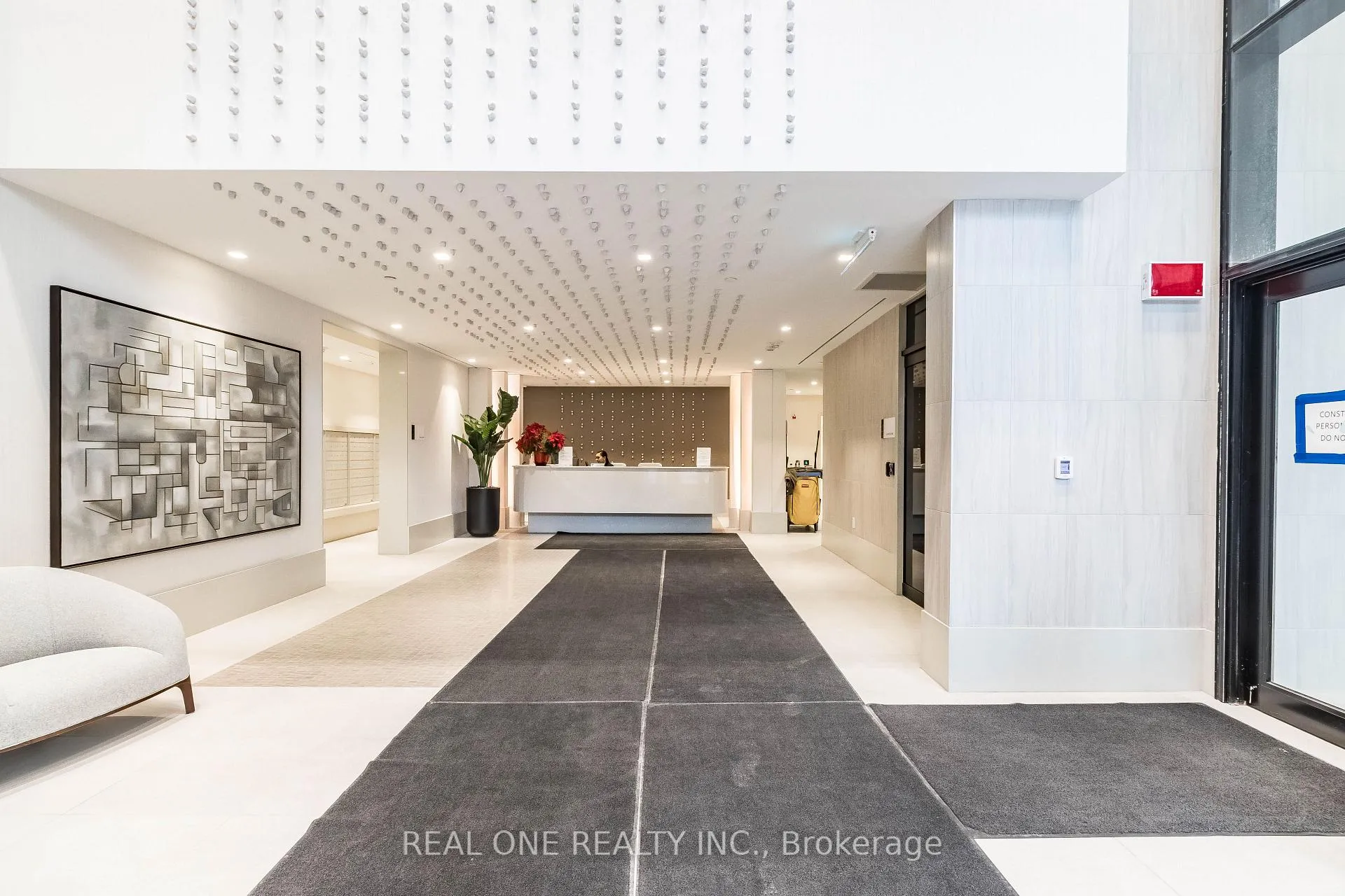 Photo 3 of Unit 722, 2020 Bathurst Street, Toronto, Humewood-Cedarvale — HOMEH