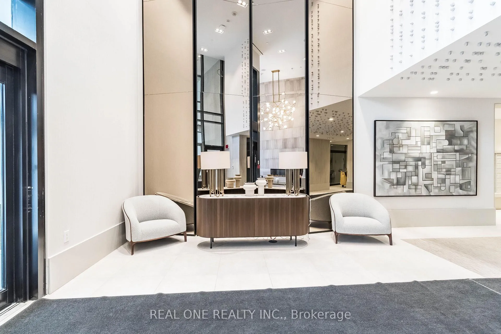 Photo 5 of Unit 722, 2020 Bathurst Street, Toronto, Humewood-Cedarvale — HOMEH
